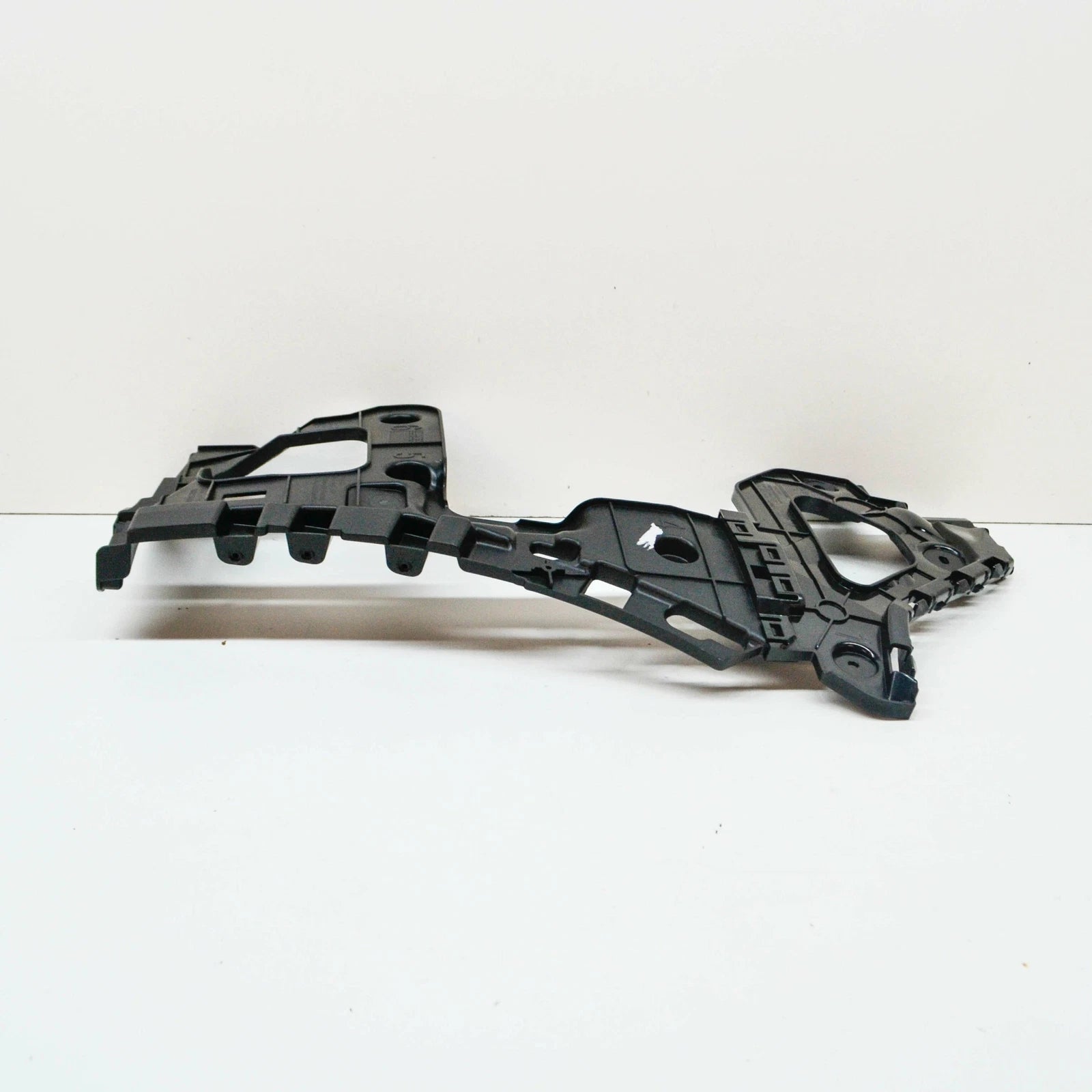 NEW AUDI Q8 REAR RIGHT BUMPER LOWER BRACKET 4M8807454A ORIGINAL