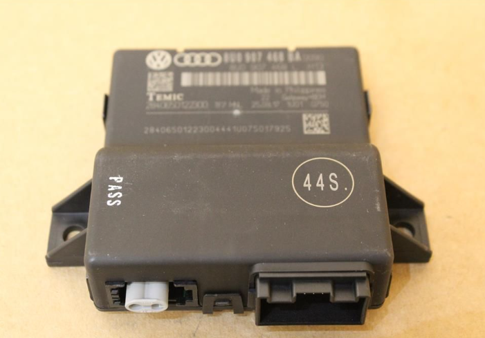 NEW AUDI RSQ3 8U GATEWAY CONTROL UNIT 8U0907468BA ORIGINAL