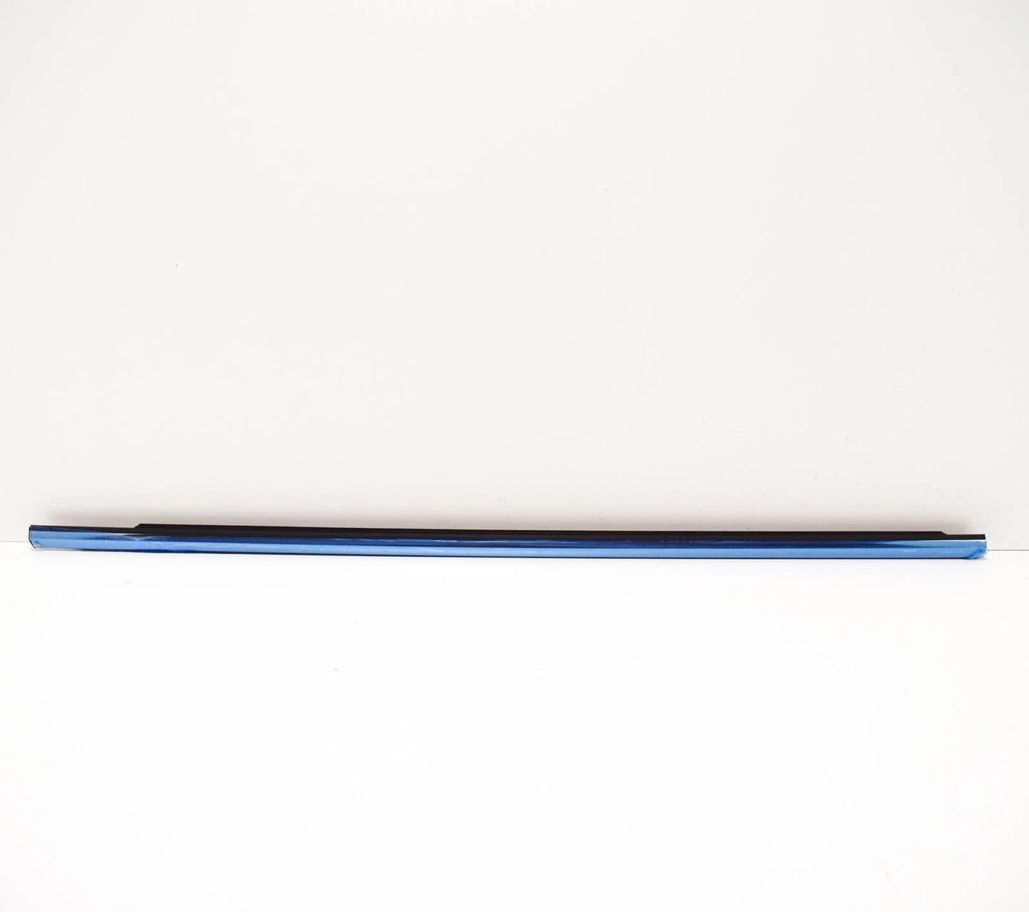 NEW VW ATLAS FRONT RIGHT OUTER DOOR BELT WEATHERSTRIP TRIM 3CN8374762MG ORIGINAL