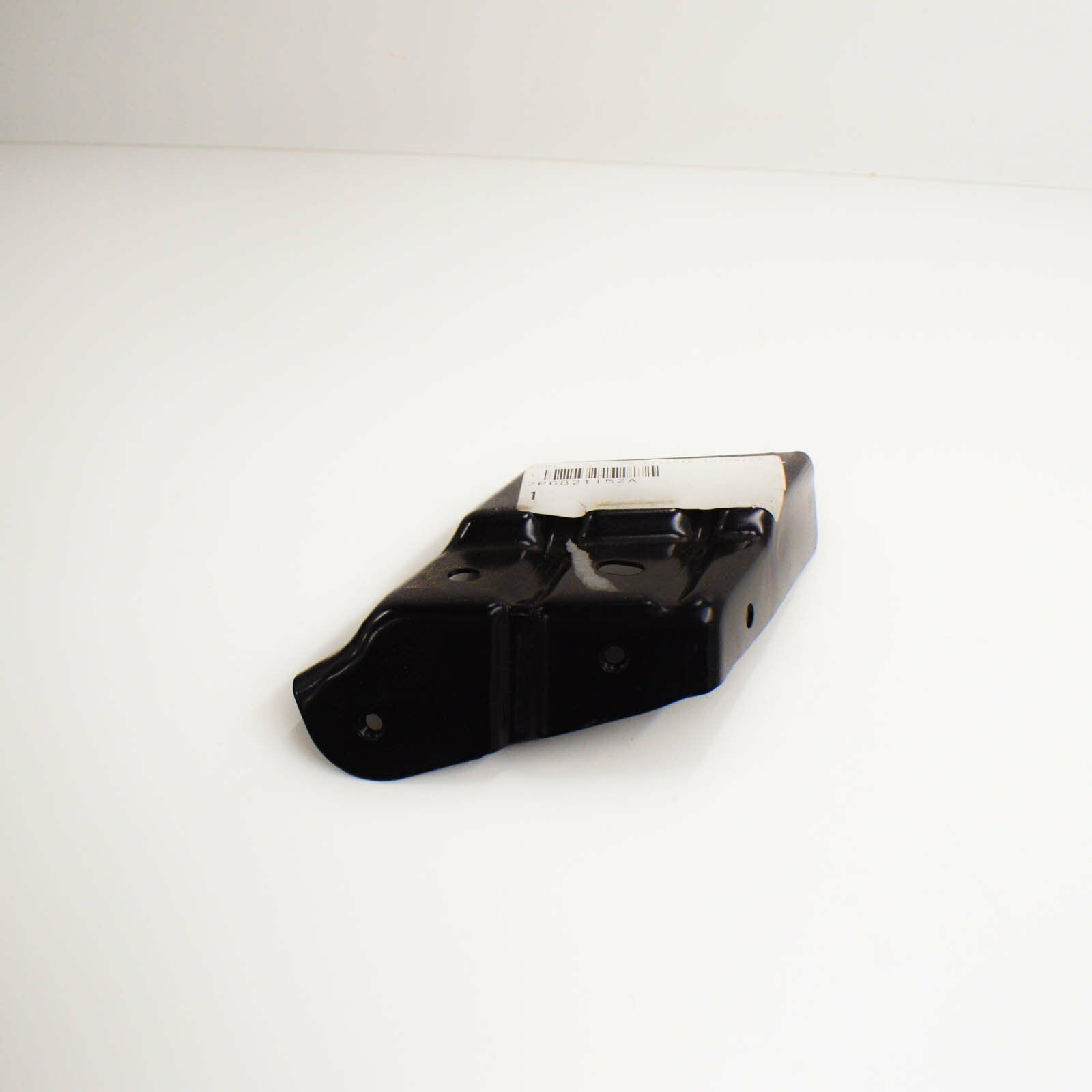 NEW VW TOUAREG 7P FRONT RIGHT FENDER HOLDER 7P6821152A 2011 ORIGINAL