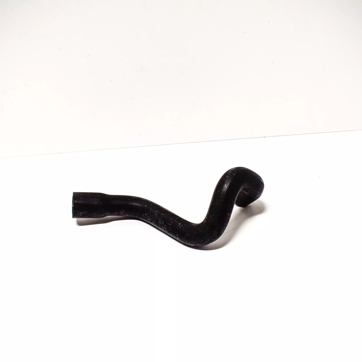 NEW BMW 3 E30 INLET HEATER HOSE 64211380527 1380527 ORIGINAL