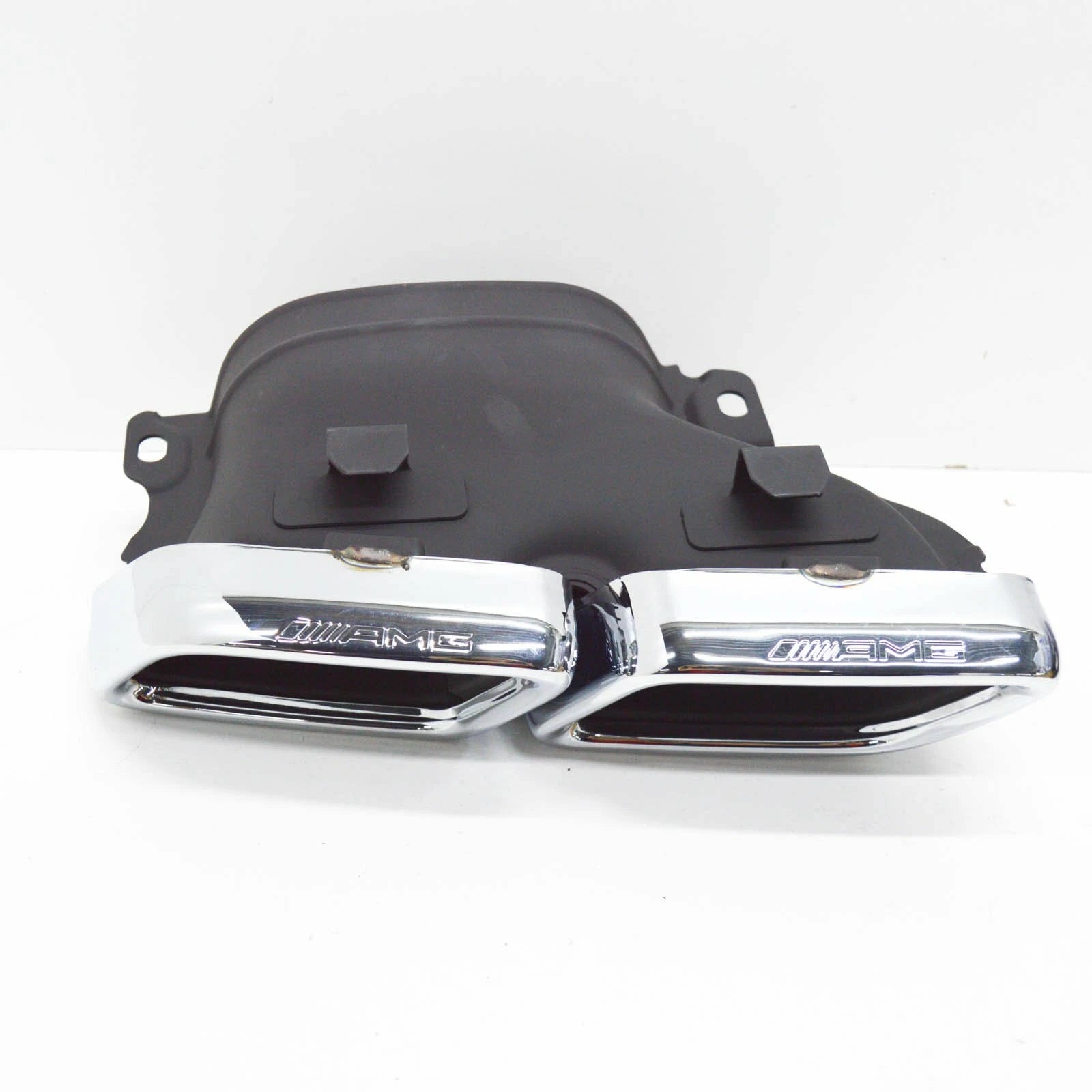 NEW MERCEDES-BENZ C-CLASS W205 LEFT AMG EXHAUST COVER A2054900427