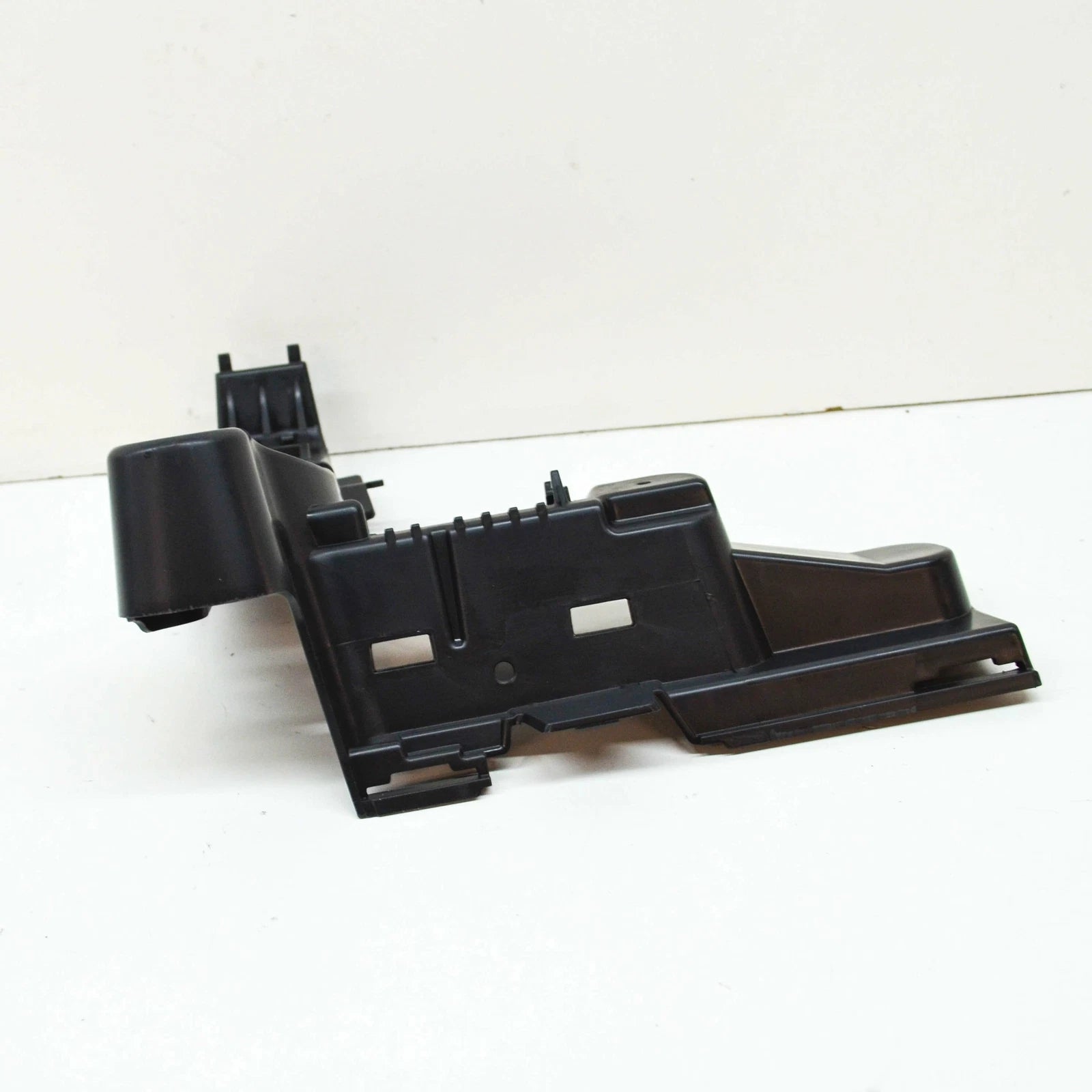 NEW MERCEDES-BENZ GLC X253 AMG REAR LEFT BUMPER BRACKET A2538858700