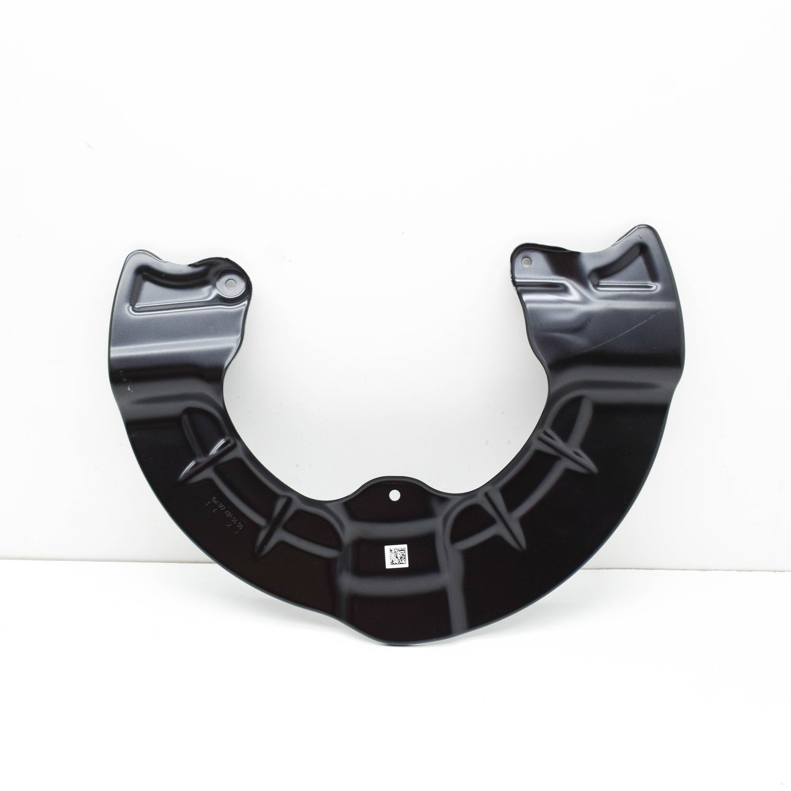 NEW MB CLA COUPE C118 FRONT RIGHT BRAKE DISC PROTECTION A1774210600 ORIGINAL