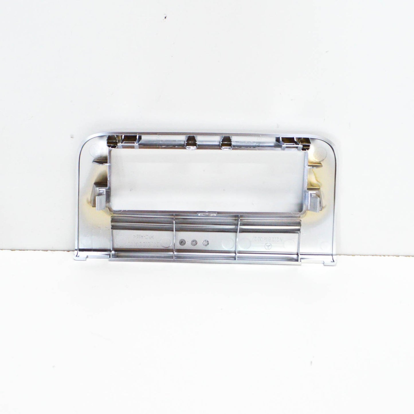 NEW MERCEDES BENZ E W212 REAR OPERATING UNIT TRIM PANEL A21284600277J22 ORIGINAL