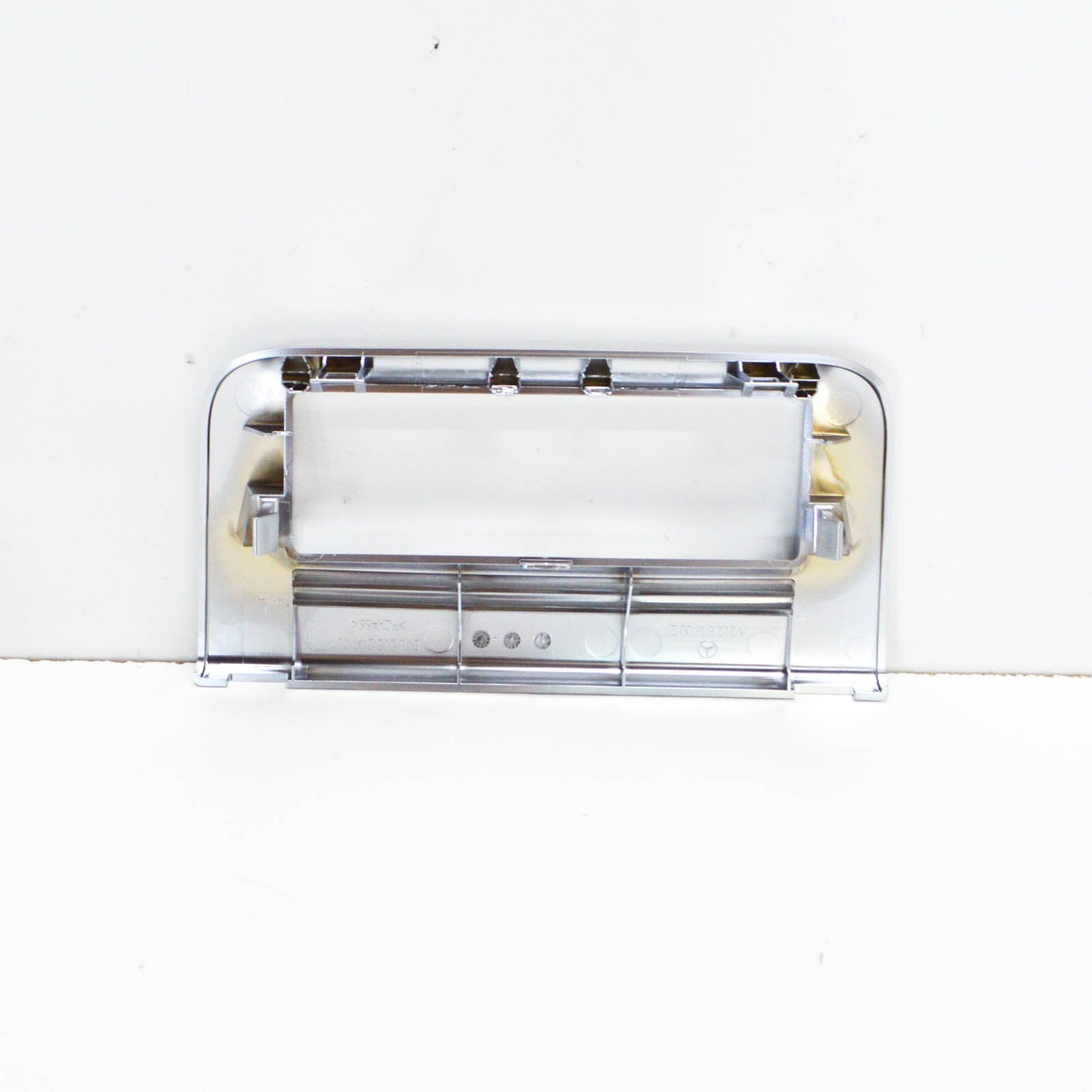 NEW MERCEDES BENZ E W212 REAR OPERATING UNIT TRIM PANEL A21284600277J22 ORIGINAL