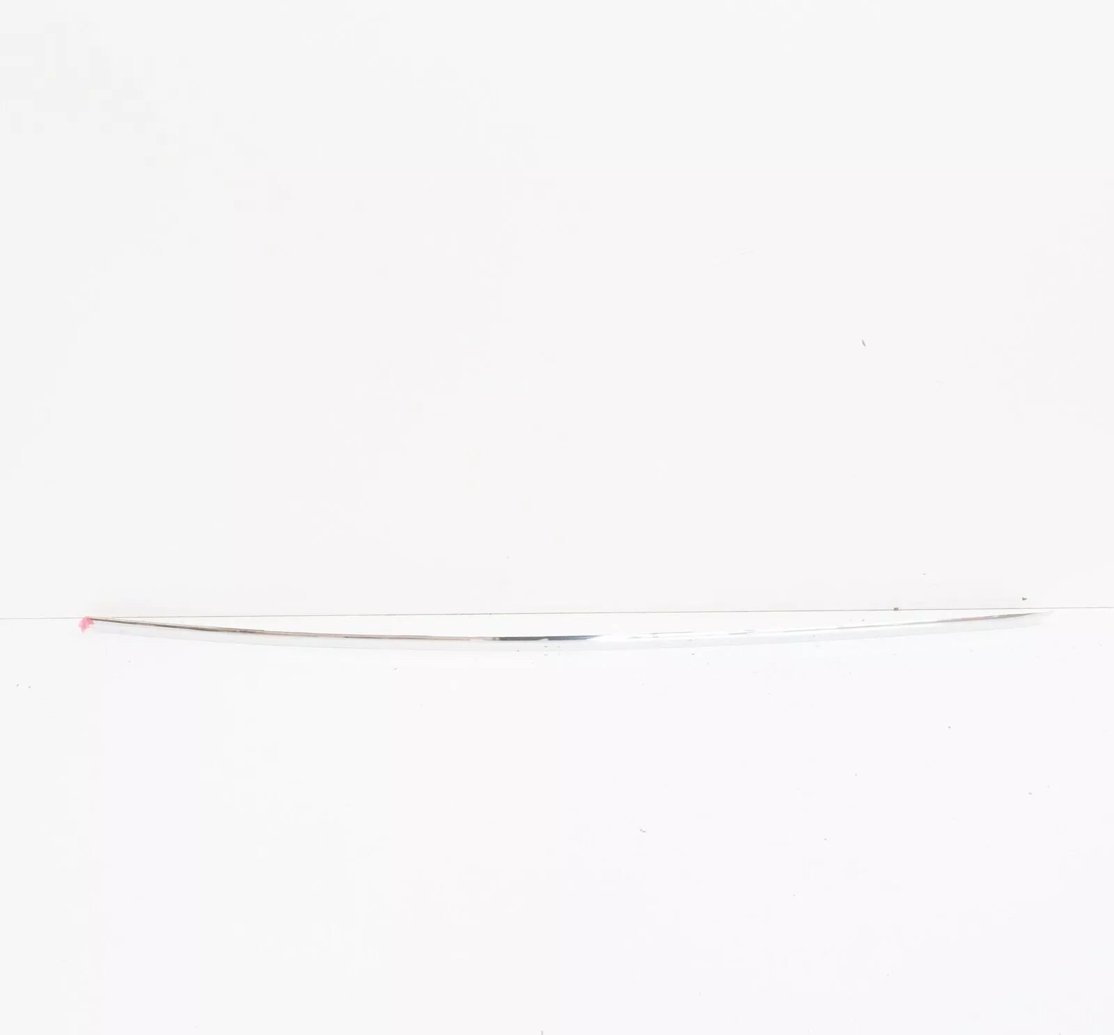 VOLKSWAGEN BEETLE FRONT RIGHT SIDE DOOR CHROME STRIP 5C5837380 NEW