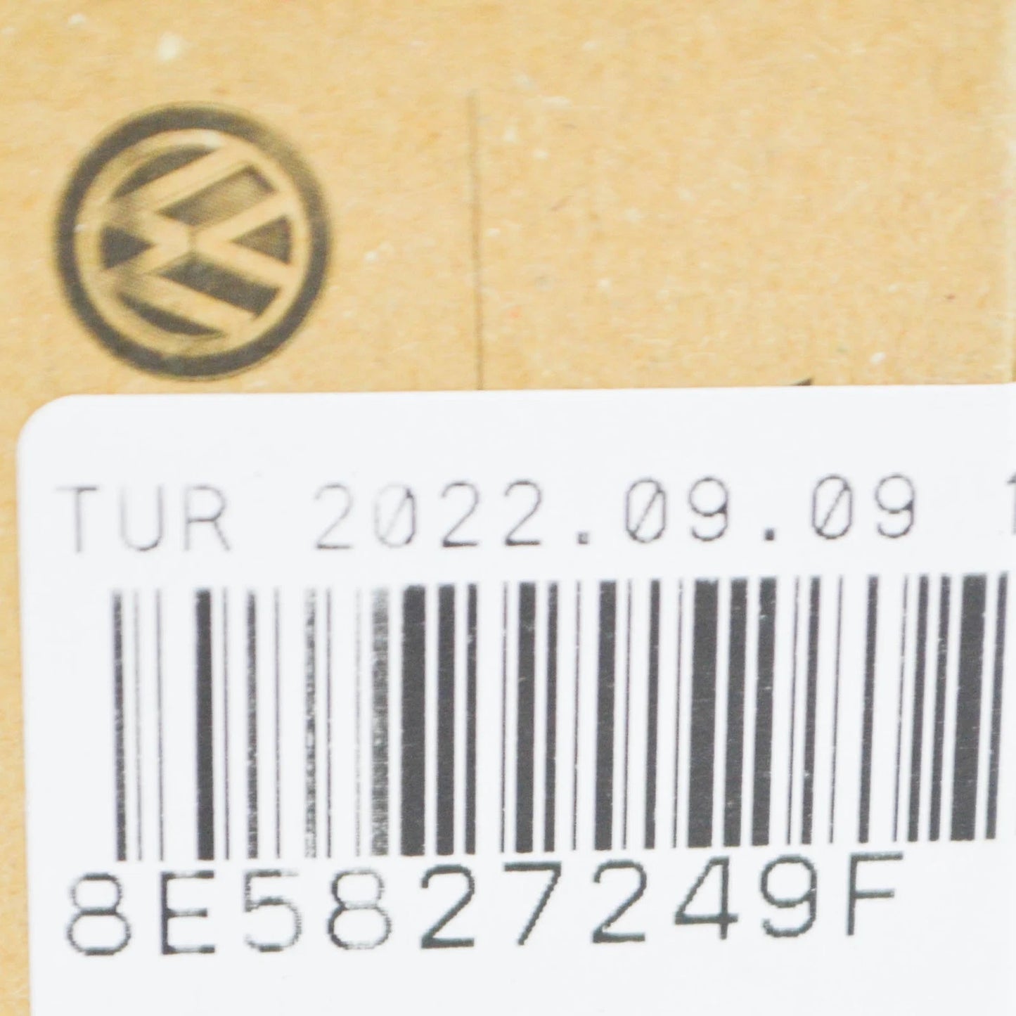 NEW AUDI A4 B7 REAR LID ADJUSTABLE STOP BUFFER 8E5827249F ORIGINAL