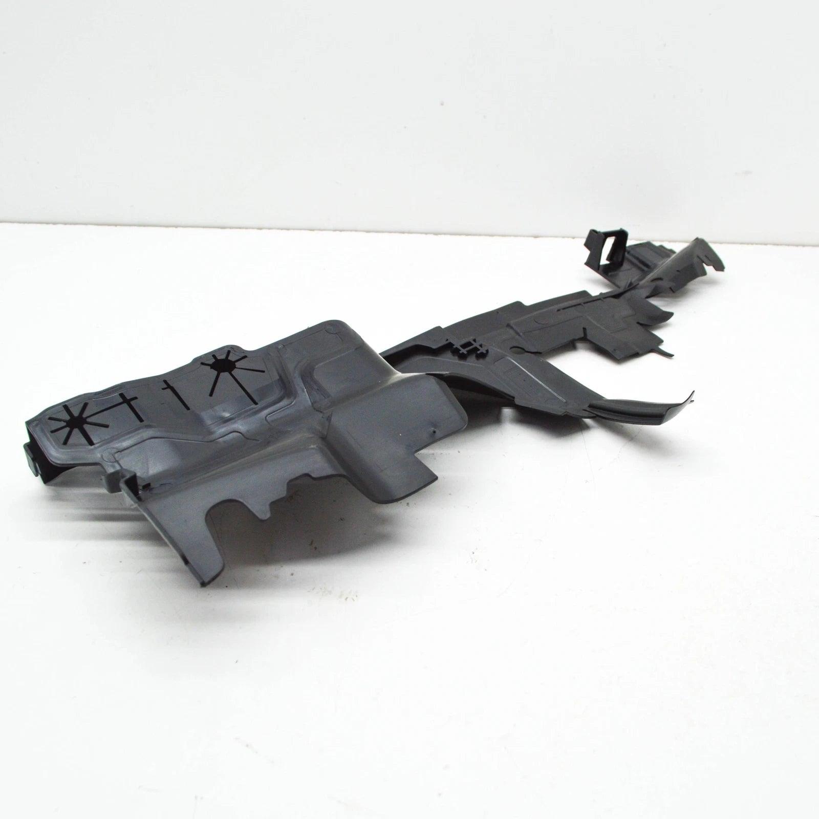 NEW VOLKSWAGEN TIGUAN AD RIGHT RADIATOR AIR GUIDE 5NN121284AP ORIGINAL