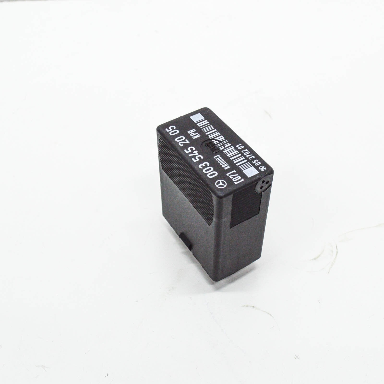 NEW MERCEDES-BENZ E W124 FUEL PUMP RELAY A0035452005 ORIGINAL