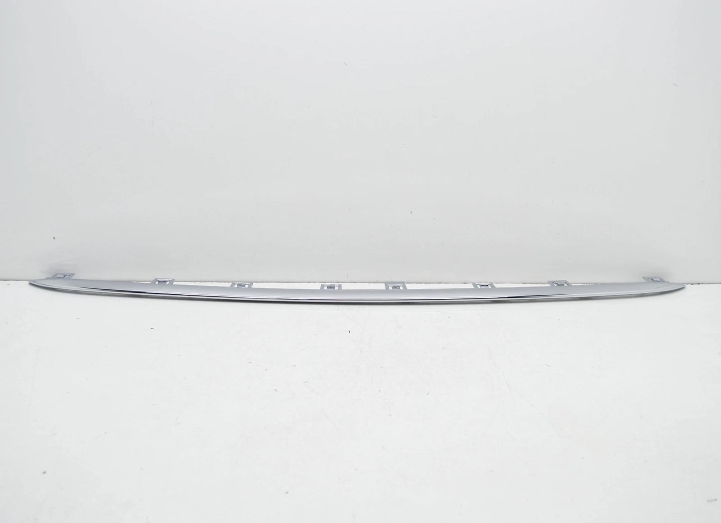 NEW MB CLS C257 FRONT BUMPER LOWER CENTER TRIM MOLDING A2578850302