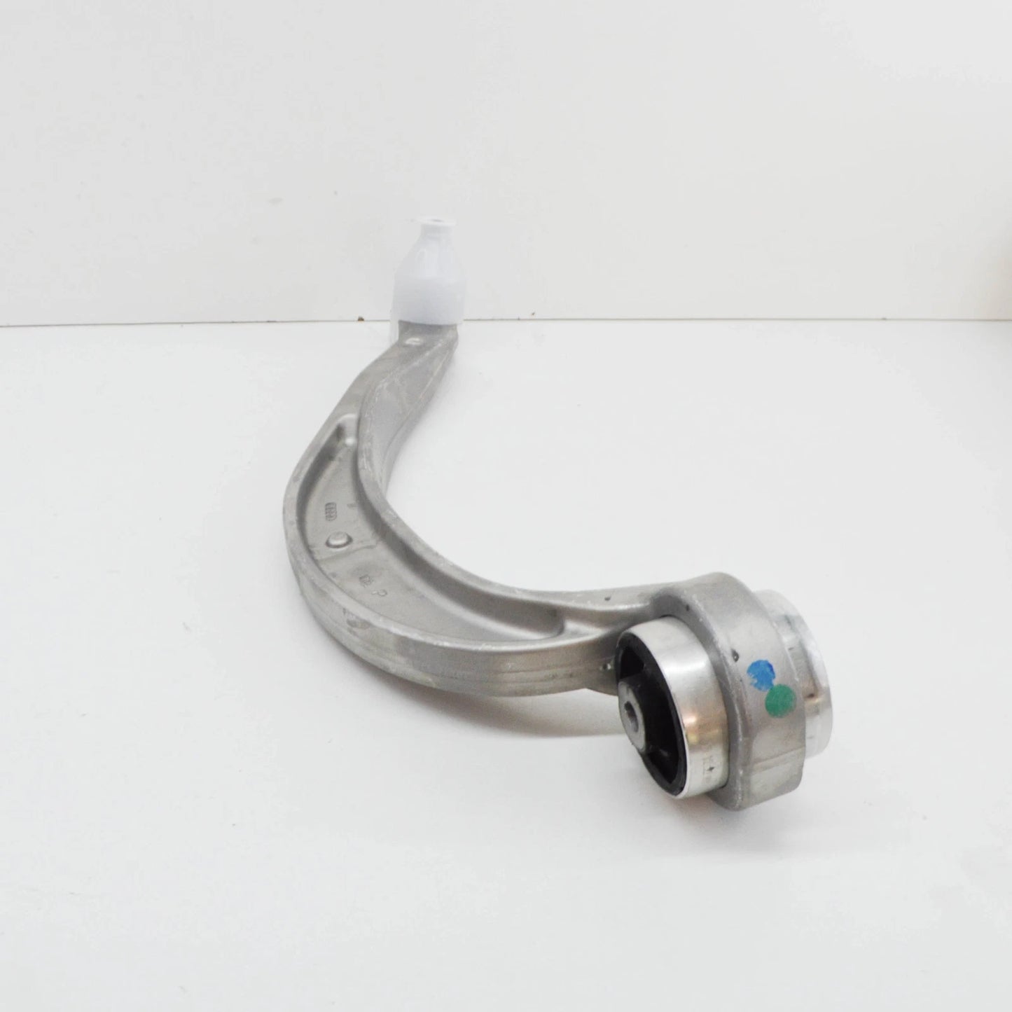 NEW AUDI Q5 8R FRONT LEFT LOWER CONTROL ARM 8K0407693AD ORIGINAL