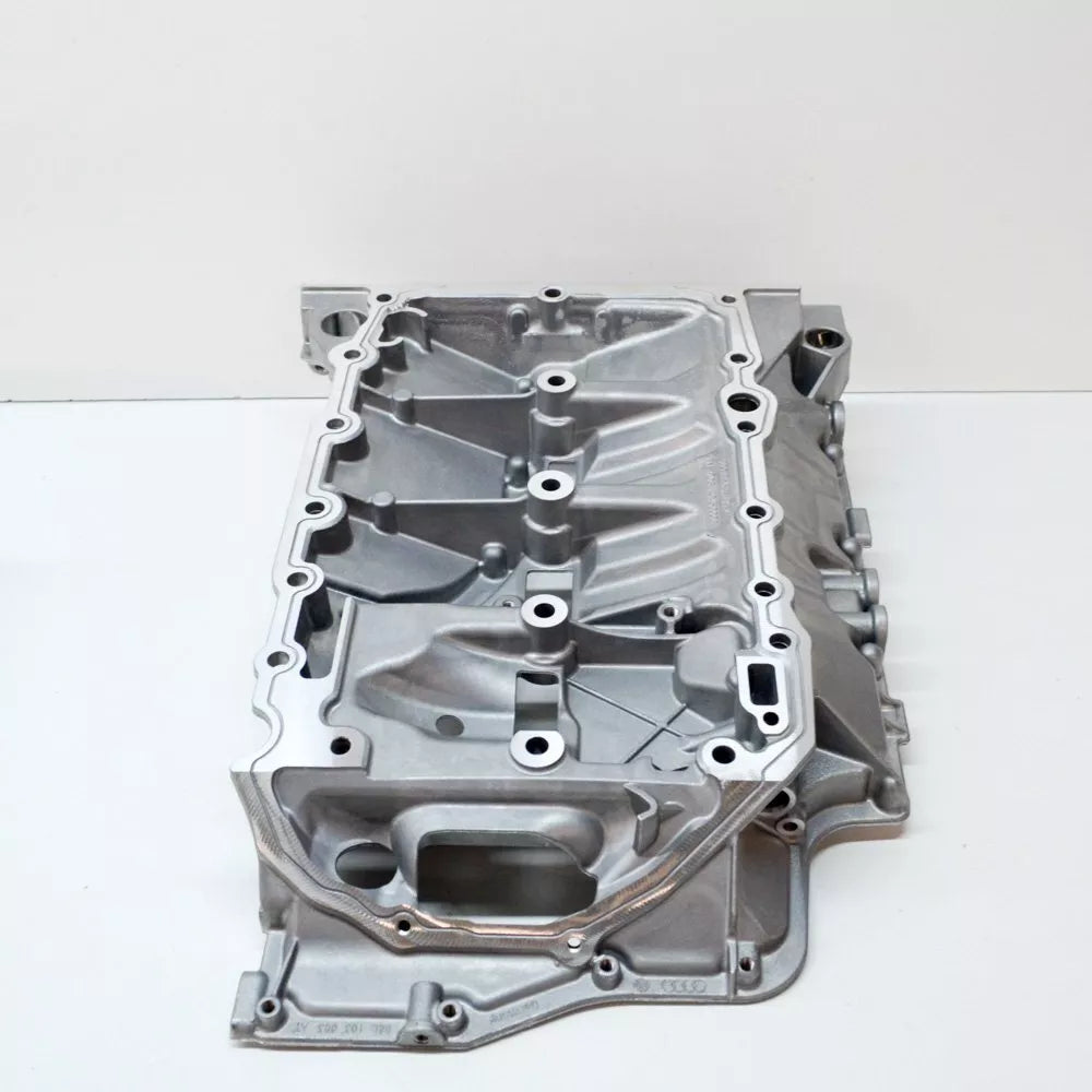 NEW AUDI A4 AVANT B9 UPPER ENGINE OIL SUMP 06L103603AT ORIGINAL