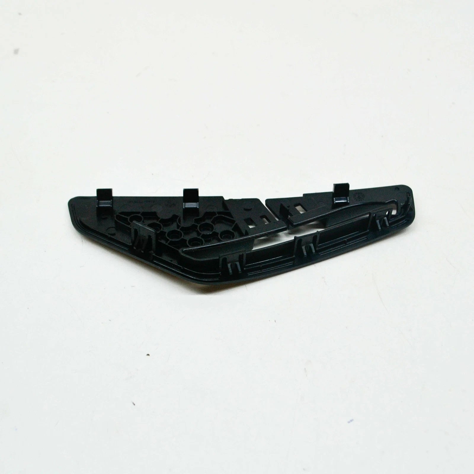 NEW BMW 7 G11 G12 RIGHT SEAT BEL SLOT COVER 51467392196 ORIGINAL