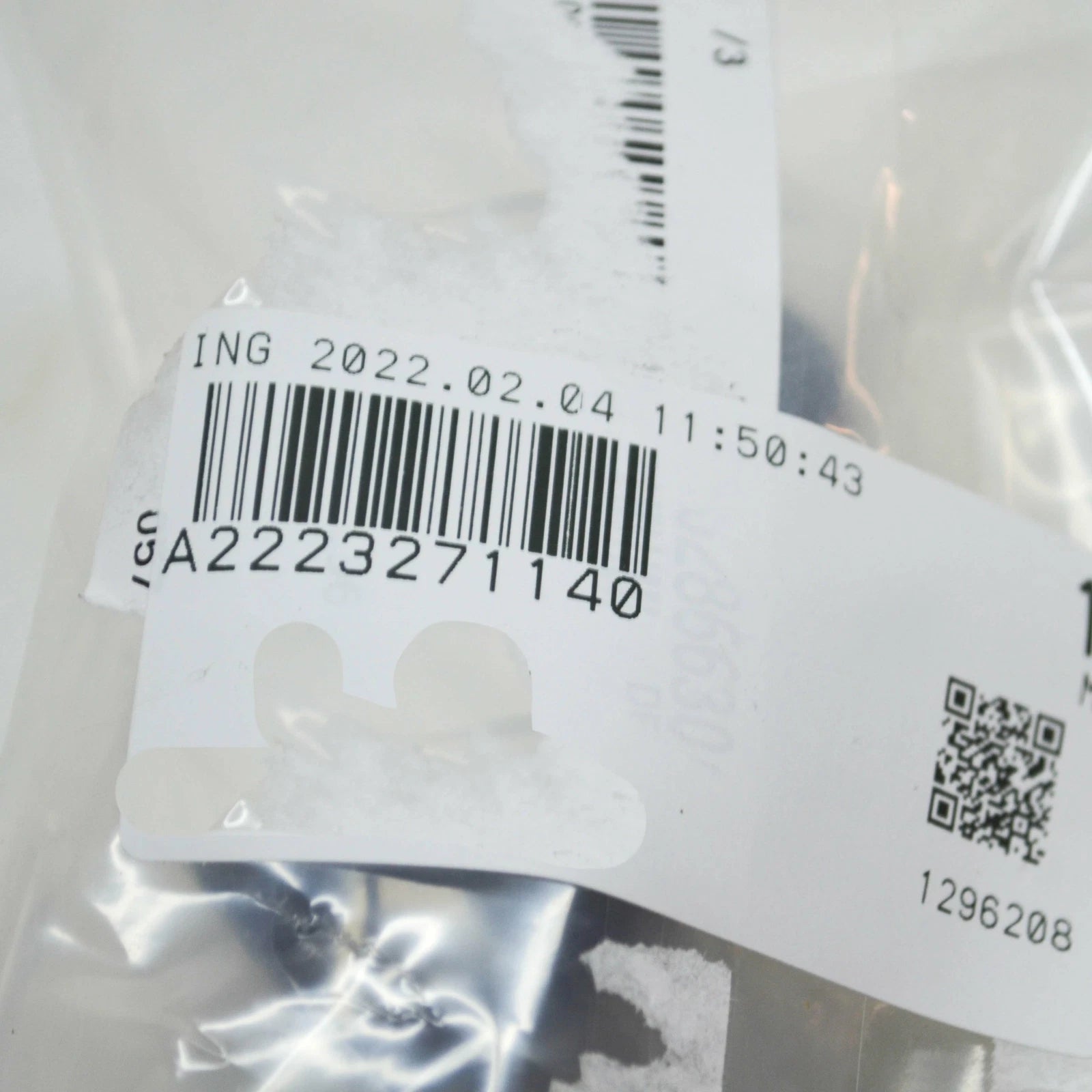 NEW MERCEDES-BENZ S W222 OIL TANK VALVE HOLDER BRACKET A2223271140 ORIGINAL