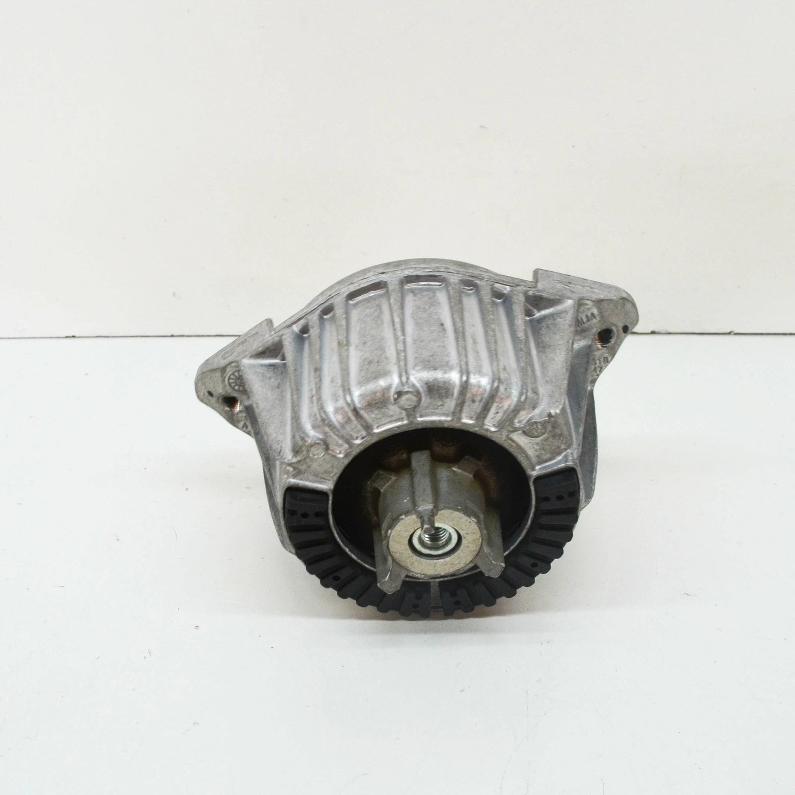 NEW MERCEDES-BENZ C-CLASS W204 LEFT SIDE ENGINE MOUNT A2122406317
