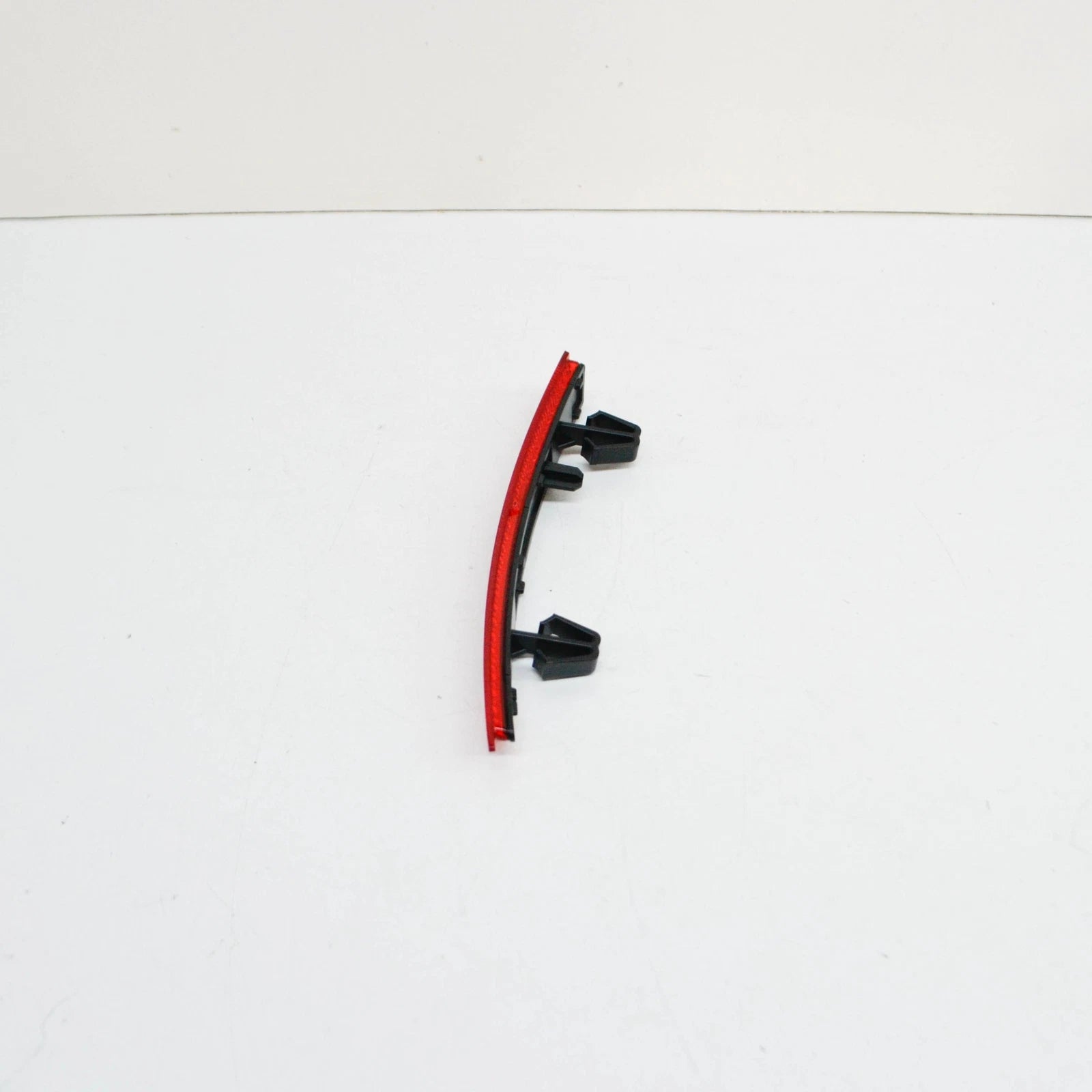 NEW VW ARTEON 3H REAR RIGHT OUTER BUMPER REFLECTOR 3G8945106