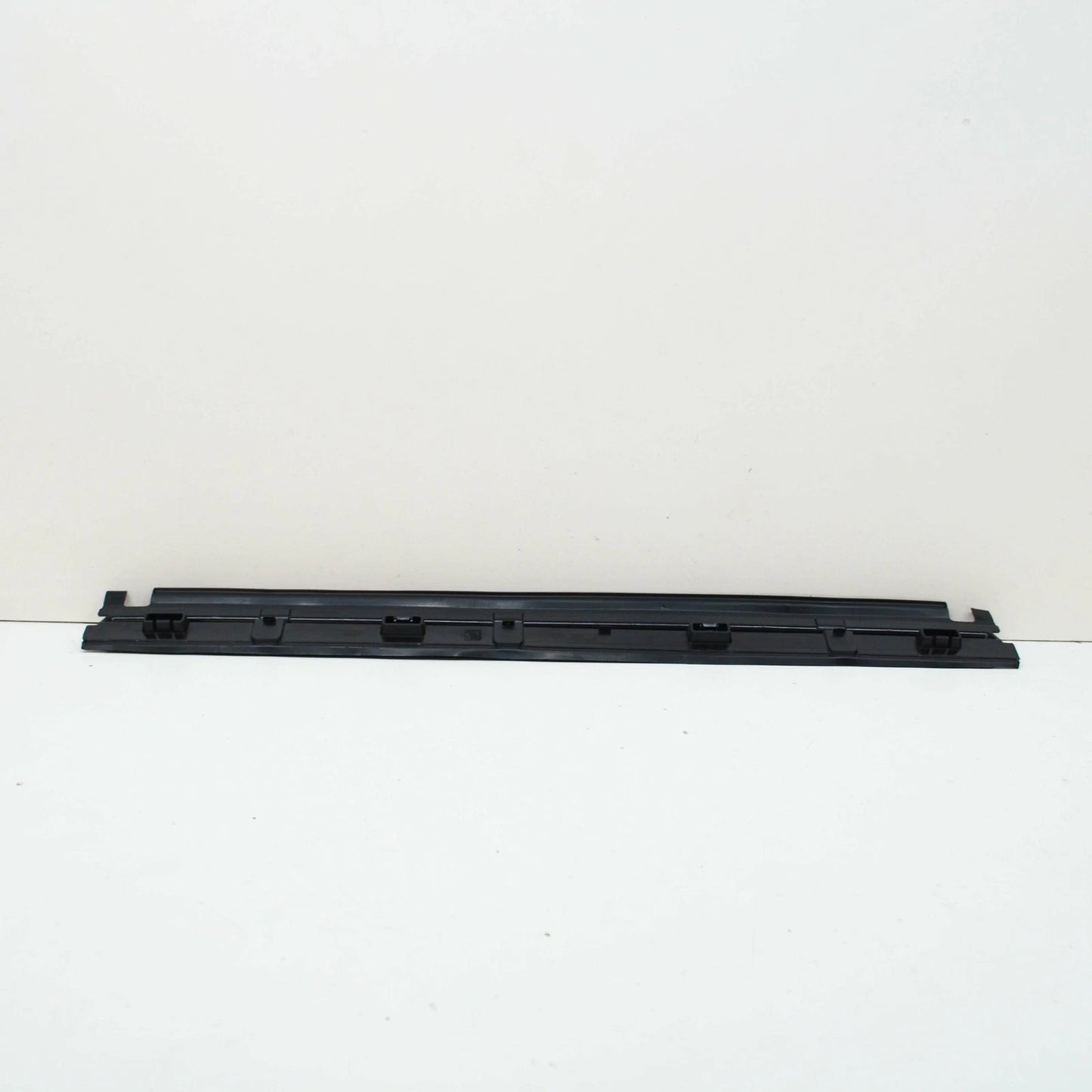 NEW AUDI Q5 RADIATOR CORE SUPPORT CENTER SEAL 80A121345AE