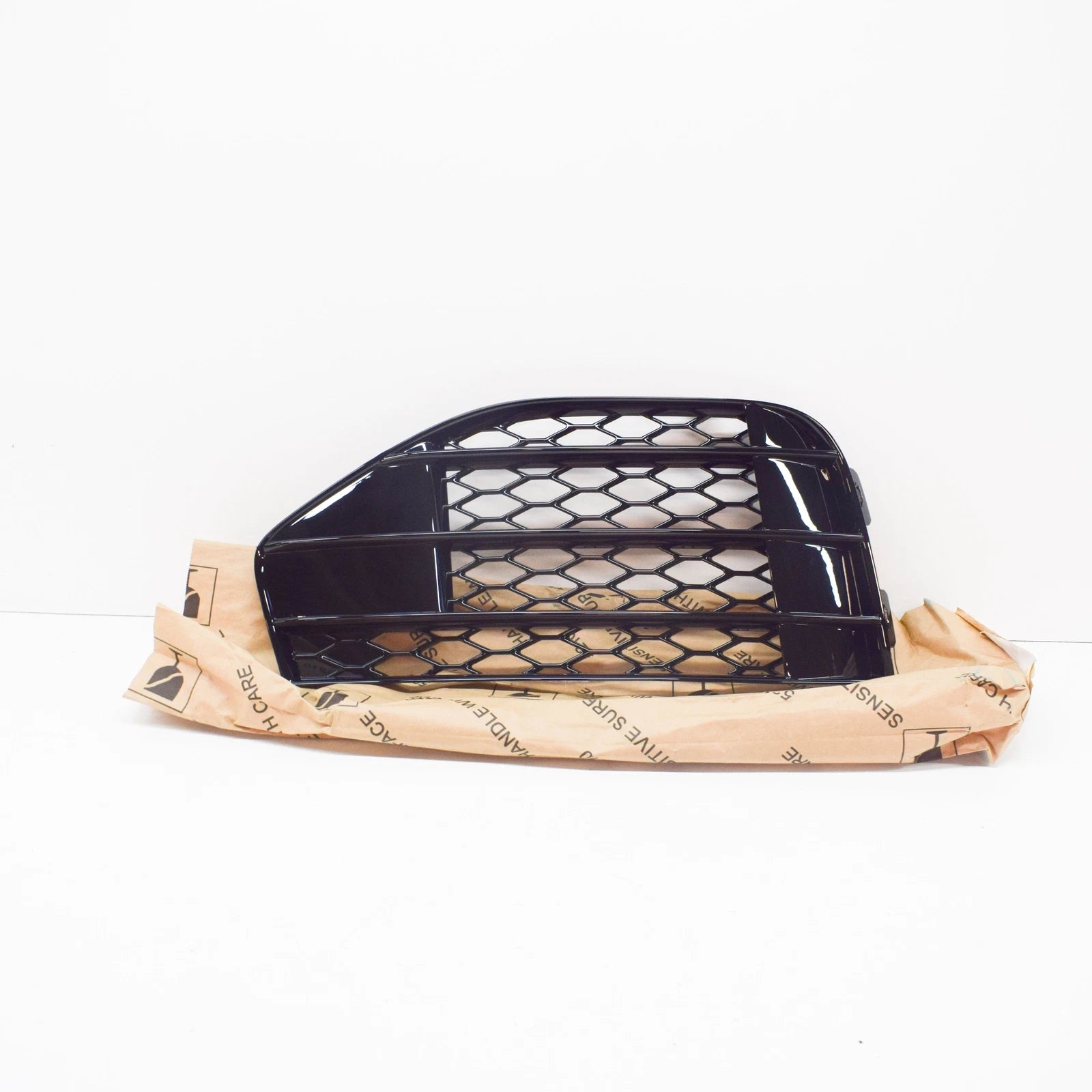 NEW AUDI Q7 4L FRONT BUMPER RIGHT GRILLE S-LINE 4L0807676BT94 4L0807676B