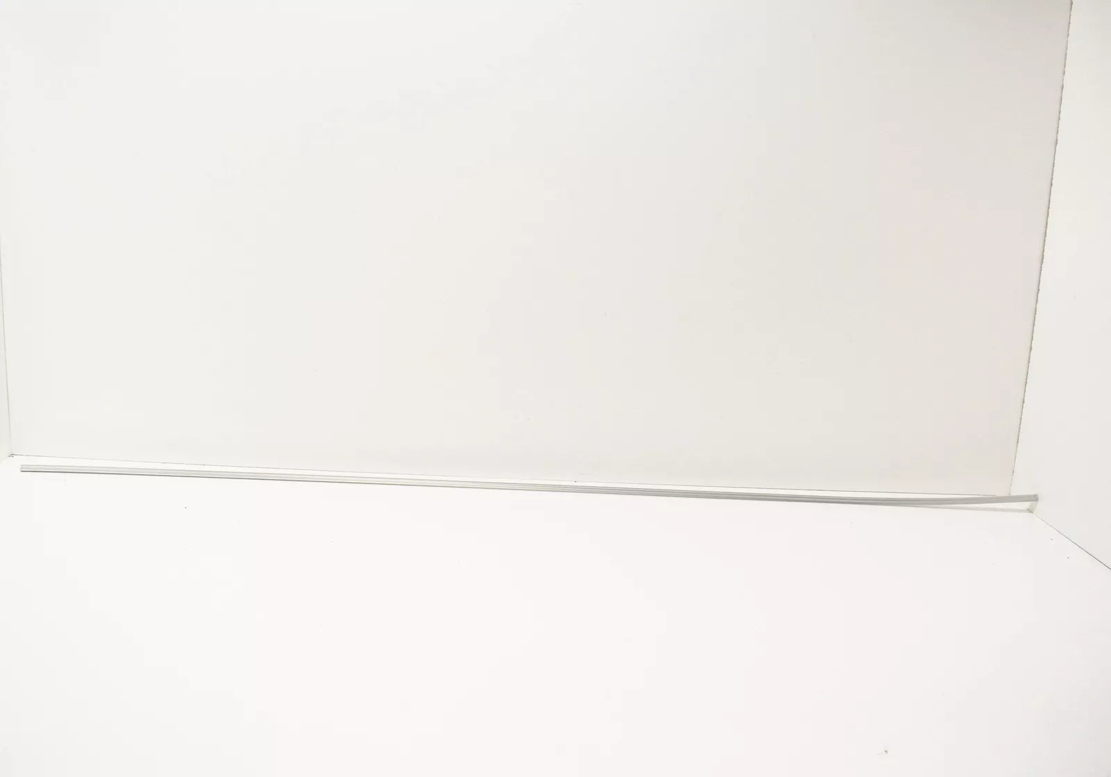 NEW BMW 3 E30 REAR WINDSHIELD LOWER MOULDING CHROME 51311884410 ORIGINAL