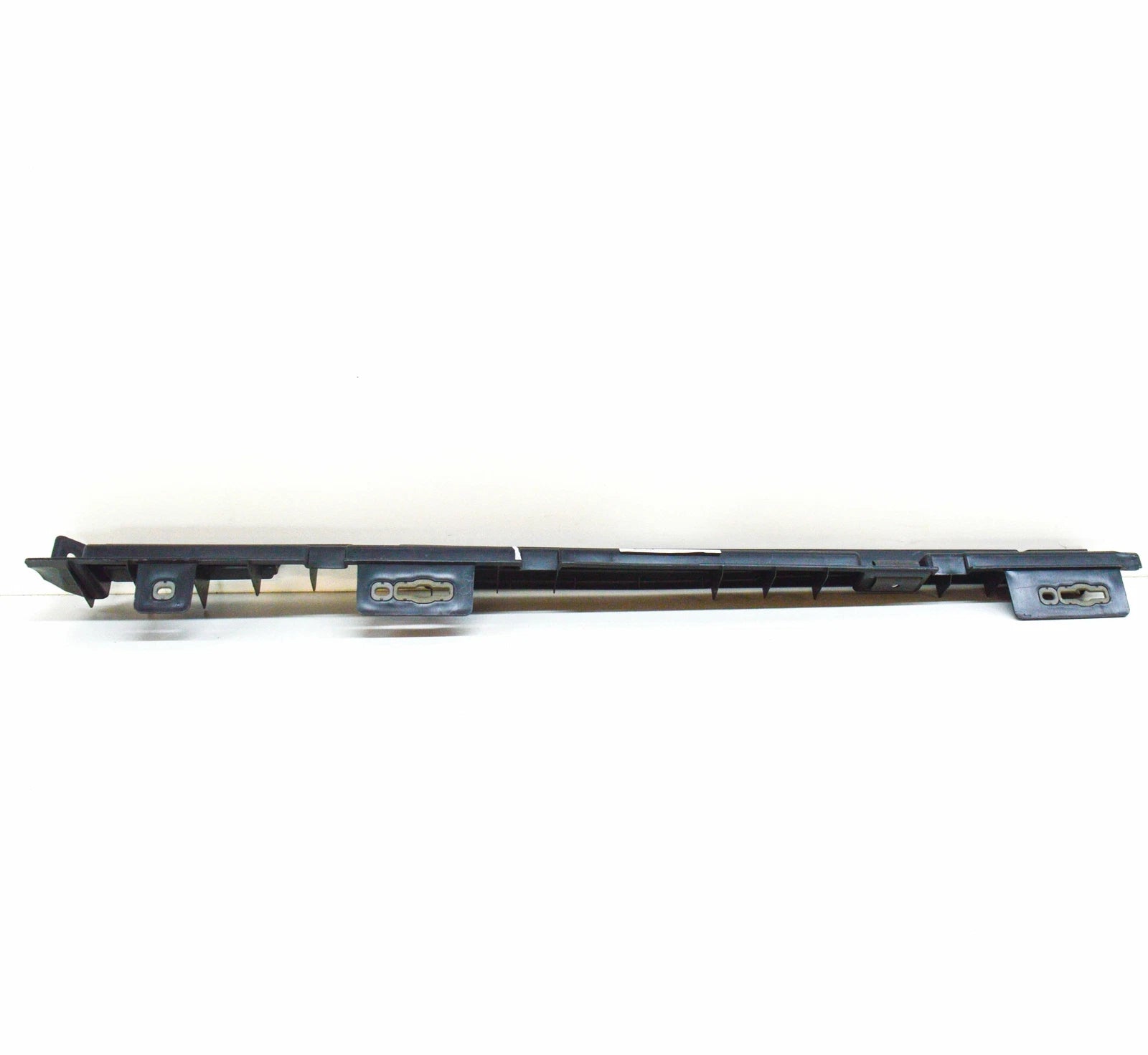 NEW MB CLS C218 LOAD COMPARTMENT FLOOR LEFT SUPPORT A2186900138
