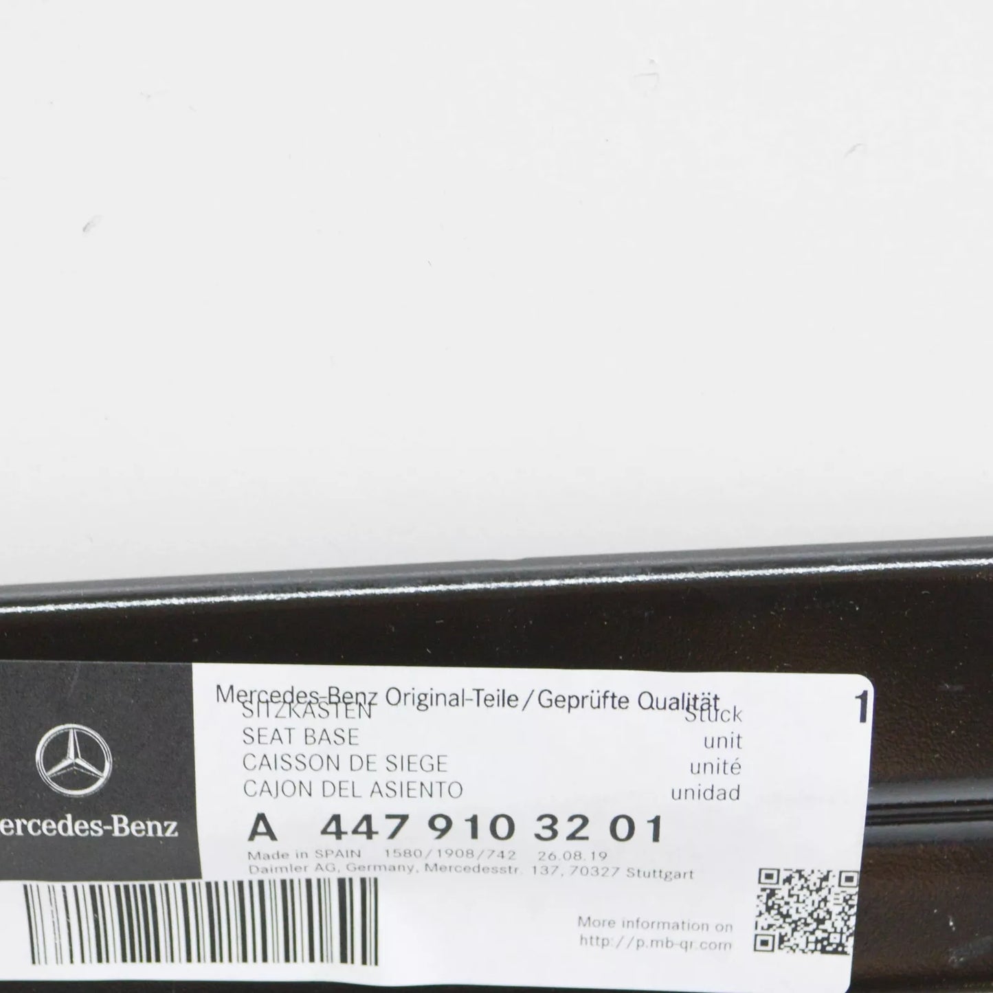 NEW MERCEDES-BENZ VITO W447 CENTER SEAT BASE A4479103201 ORIGINAL