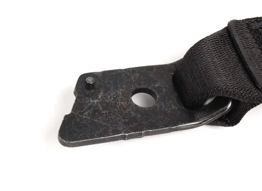 NEW BMW 5 E39 REAR MIDDLE SEATBELT 8209836 72118209836 ORIGINAL