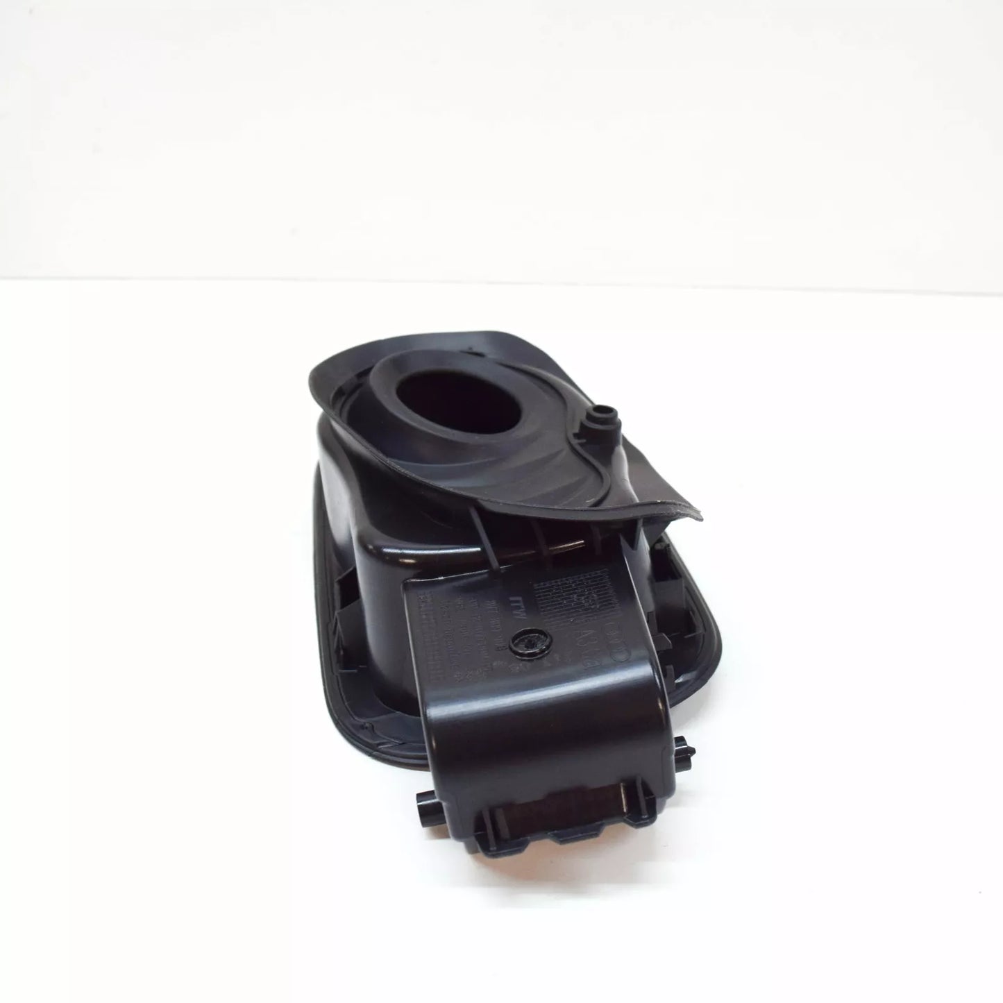 NEW AUDI A3 CONVERTIBLE 8V FUEL FILLER FLAP INSERT 8V7809906B