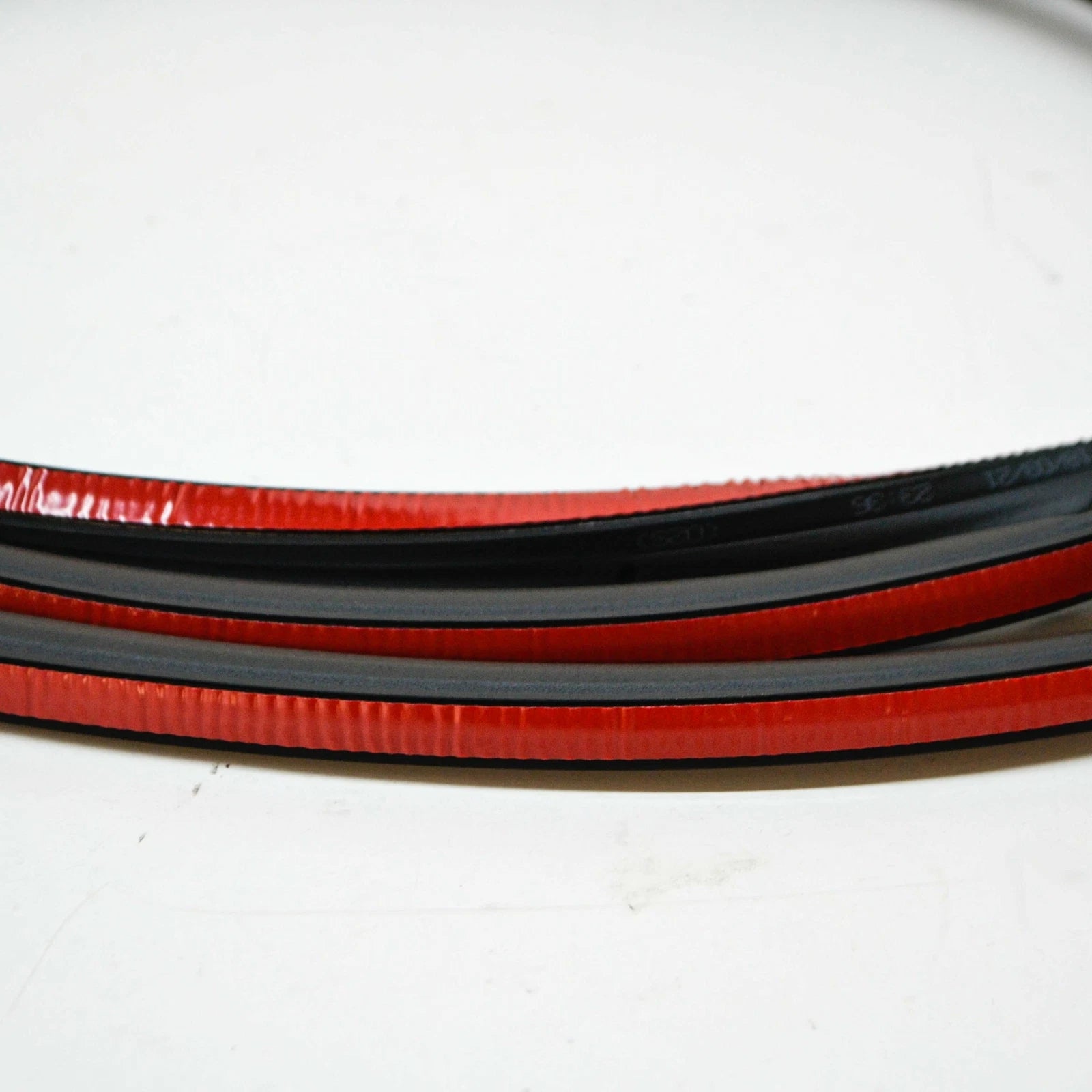 NEW AUDI Q7 4M FRONT LEFT DOOR SURROUD OUTER SEAL 4M0837911E ORIGINAL