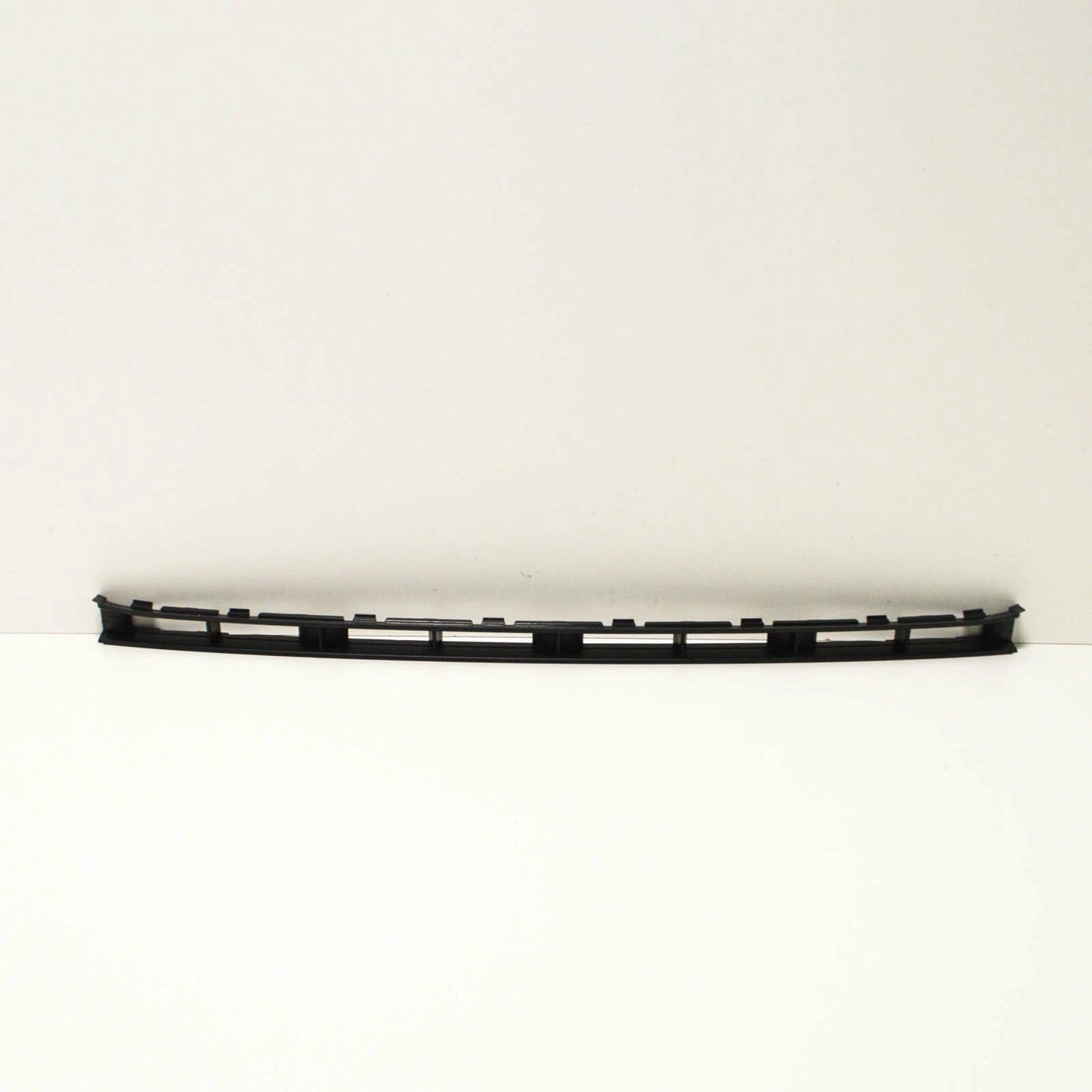 NEW AUDI TT 8J FRONT BUMPER LOWER CENTER GRILLE 8J0807697F