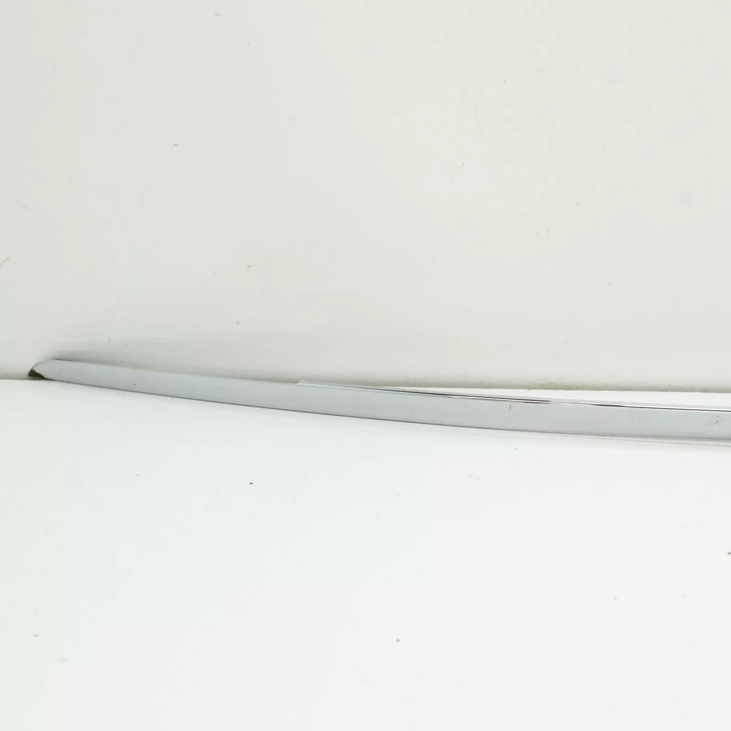 NEW MERCEDES-BENZ S W221 REAR LID MOULDING A2217580181 ORIGINAL