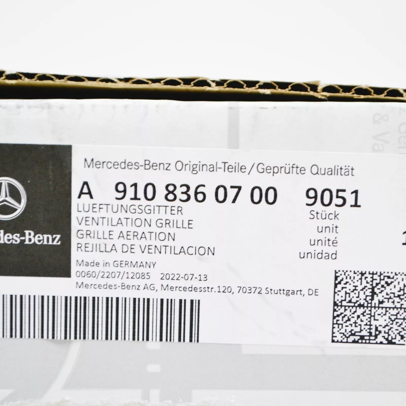 NEW MB SPRINTER W907 ENGINE HOOD LEFT GRILLE RHD A91083607009051