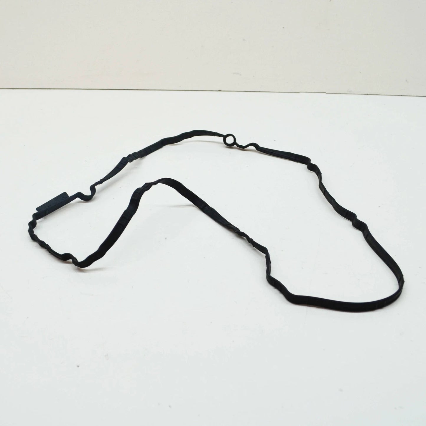 NEW BMW 1 E81 CYLINDER HEAD COVER GASKET 11127807017 ORIGINAL