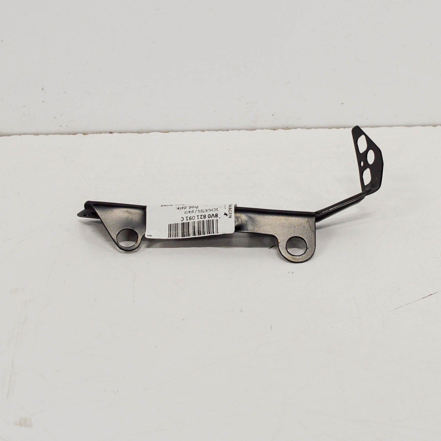 NEW AUDI A3 8V FRONT LEFT SIDE FENDER BRACKET 8V0821091C ORIGINAL