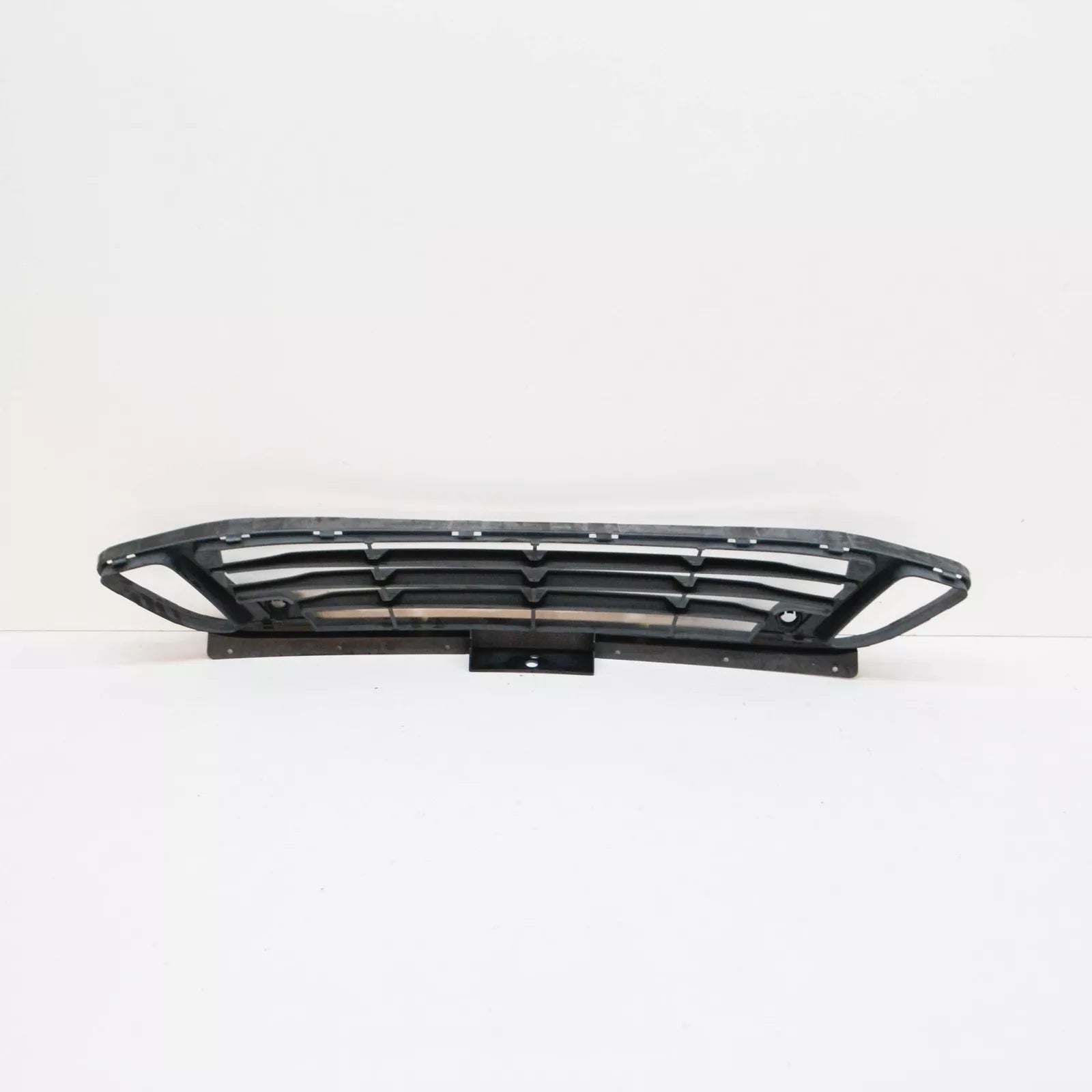 NEW BMW 2 F45 FRONT BUMPER CENTER OPEN GRILLE 51117347109 7347109 2015