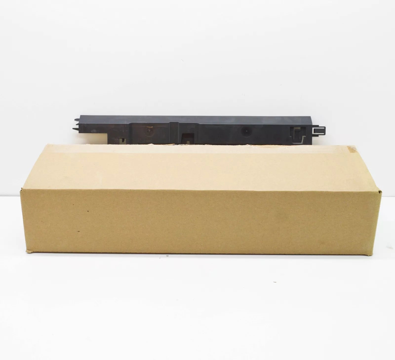 NEW BMW X3 G01 RADIATOR LEFT SIDE COVERING 17118665242 8665242 ORIGINAL