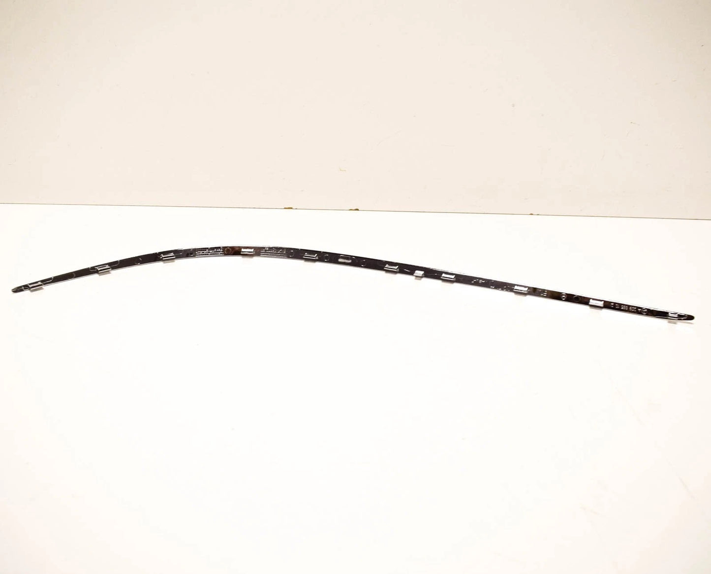 NEW MB CLK C209 AMG FRONT BUMPER CHROME MOULDING RIGHT A2098851021 ORIGINAL