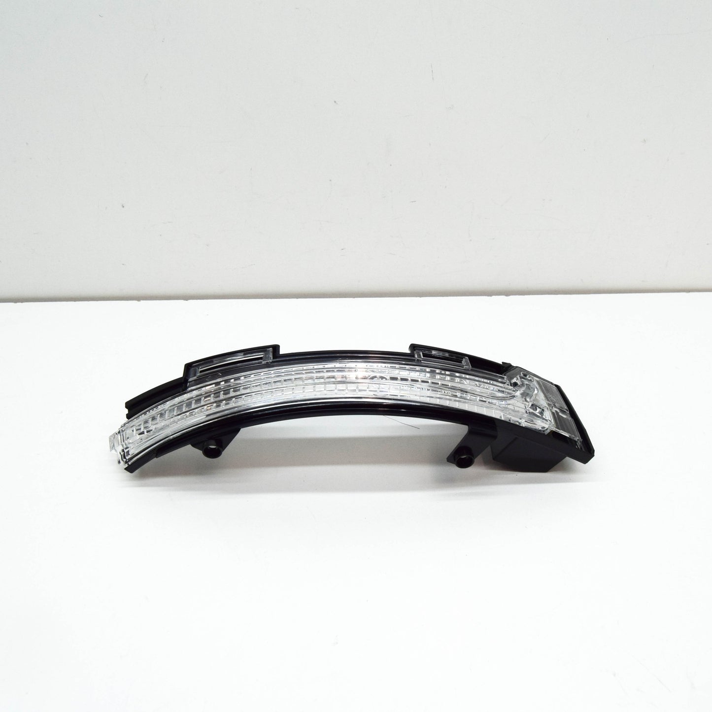 NEW VOLKSWAGEN TOUAREG CR7 FRONT RIGHT MIRROR TURN INDICATOR 760949102 ORIGINAL