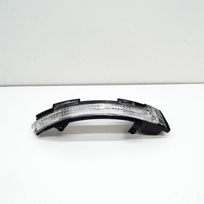 NEW VOLKSWAGEN TOUAREG CR7 FRONT RIGHT MIRROR TURN INDICATOR 760949102 ORIGINAL