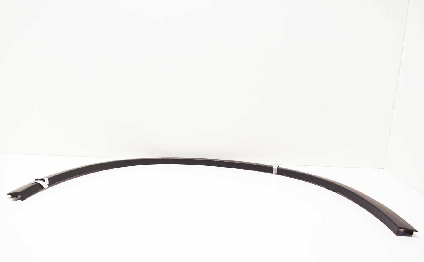 NEW MERCEDES-BENZ GLC COUPE C253 FRONT RIGHT FENDER MOLDING A2538850622 ORIGINAL