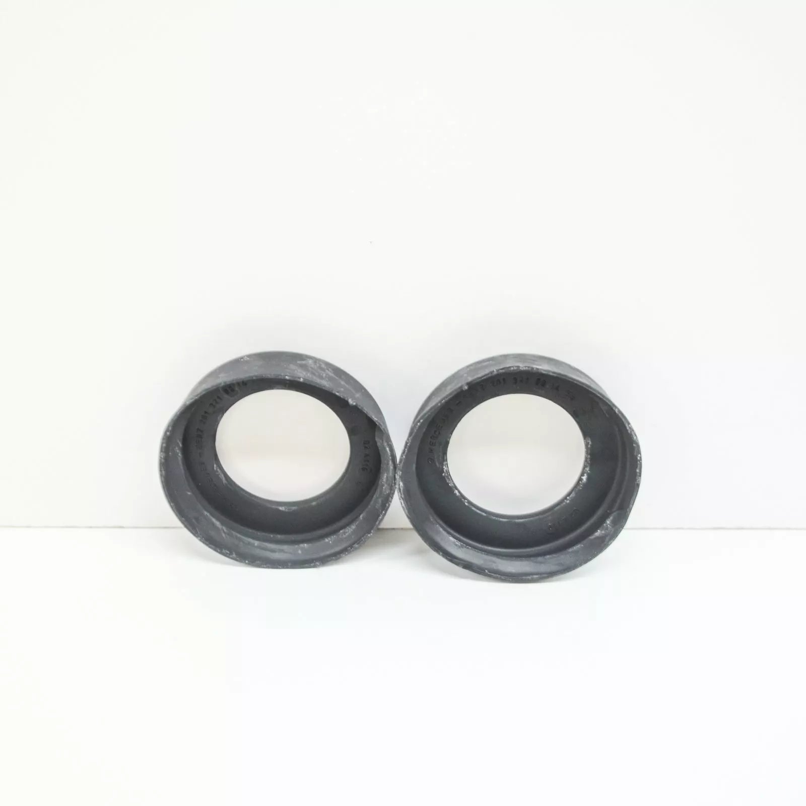 NEW MERCEDES-BENZ E W124 FRONT SPRING UPPER RUBBER MOUNTING A2013210984 ORIGINAL