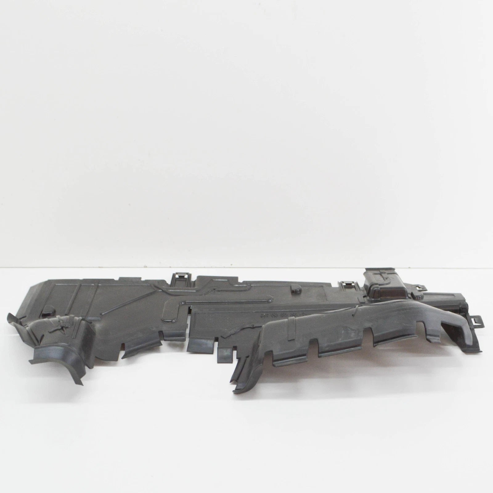 NEW AUDI Q7 4M RIGHT ENGINE COOLER FOR COOLANT AIR GUIDE 4M0121284CF ORIGINAL