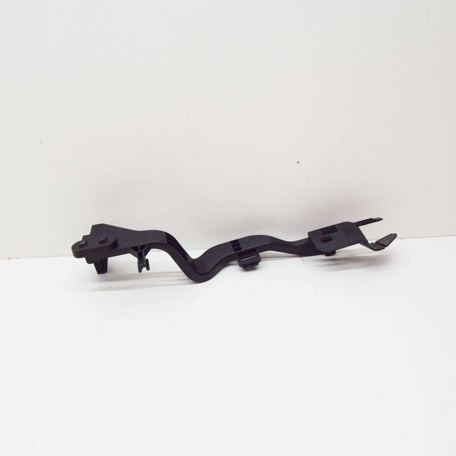 NEW MERCEDES-BENZ GLC X253 FRONT AXLE LEFT CABLE DUCT A2055467980 ORIGINAL