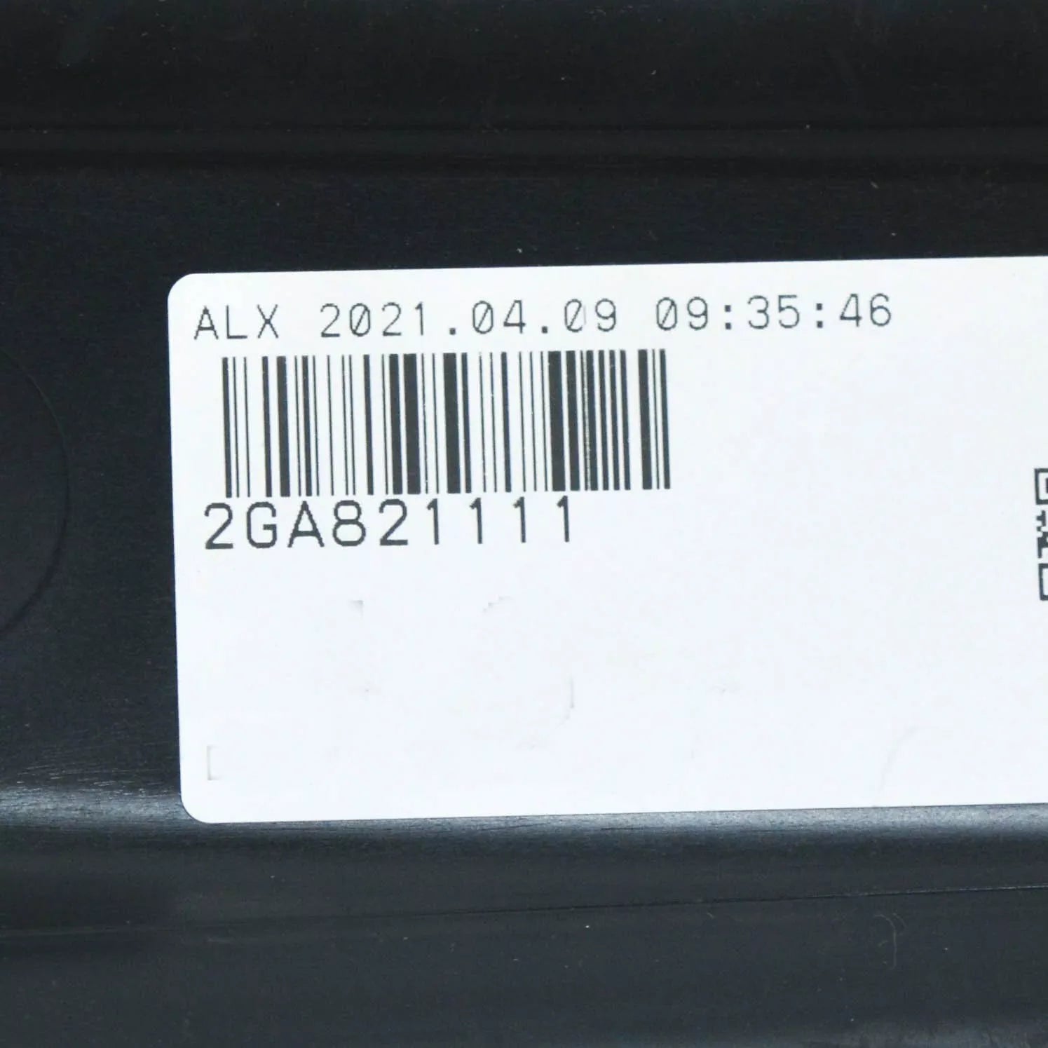 NEW VW T-ROC A11 FRONT LEFT WING PLASTIC SEAL 2GA821111