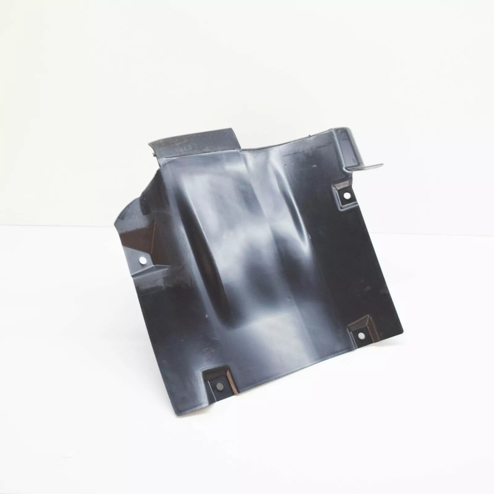 NEW MERCEDES-BENZ CLK C209 FRONT RIGHT FENDER BOTTOM COVER A2098841422