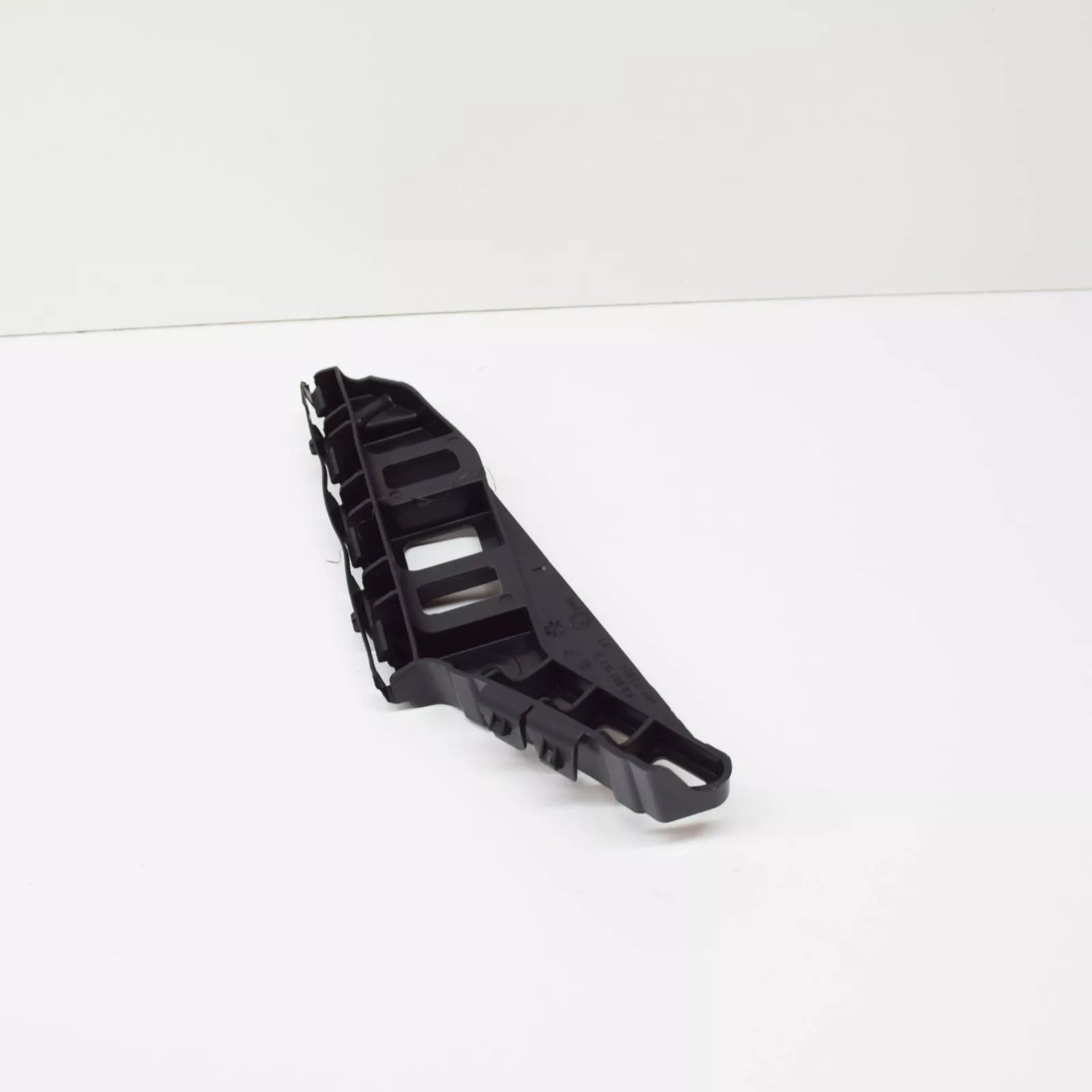 NEW VW SCIROCCO MK3 FRONT BUMPER LEFT SIDE GUIDE PROFILE 1K8807183B ORIGINAL