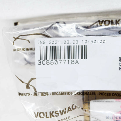 NEW VW PASSAT CC A6 FRONT RIGHT TURN INDICATOR REFLECTOR 3C8807718A