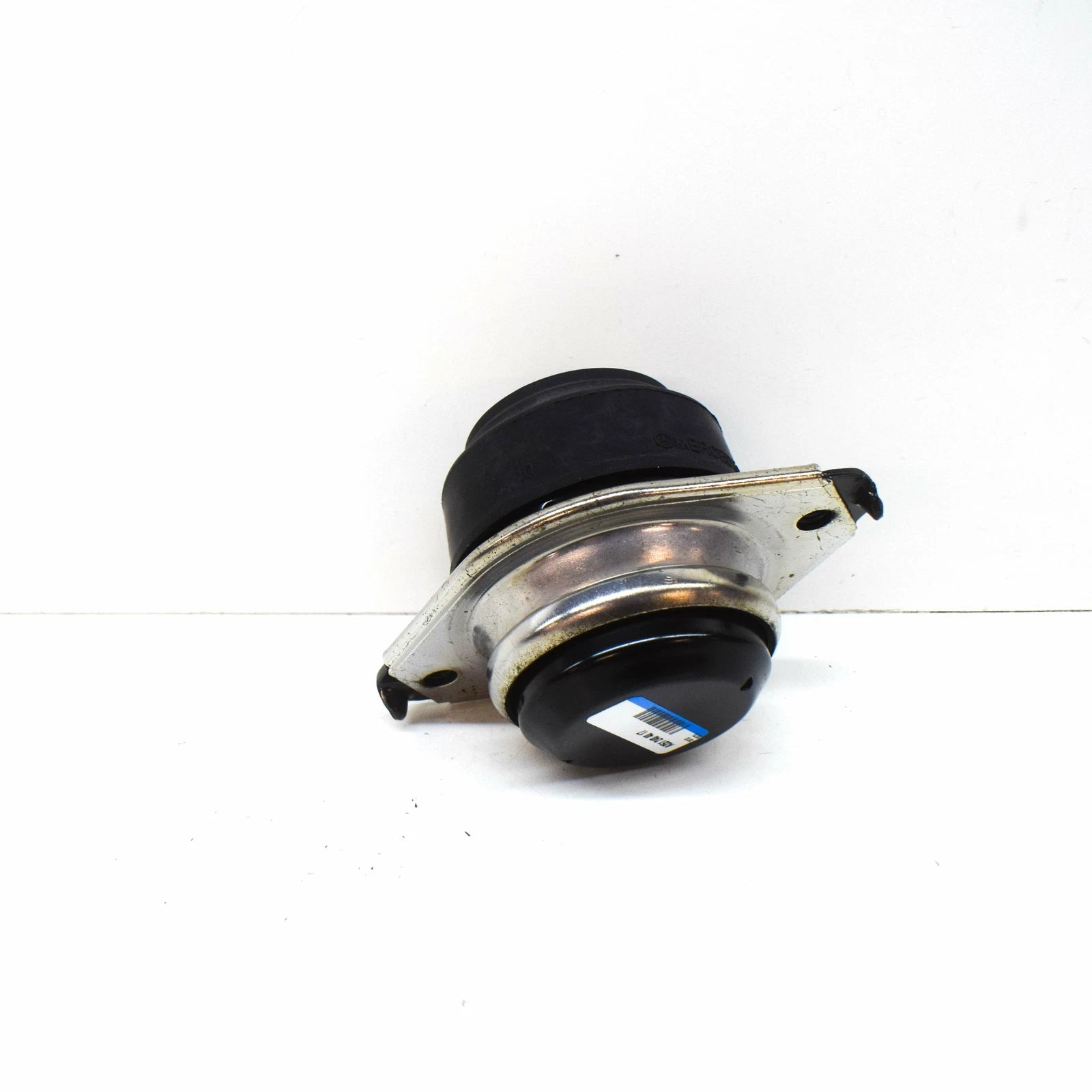 NEW MERCEDES-BENZ R W251 FRONT ENGINE SUPPORT A2512404017 ORIGINAL
