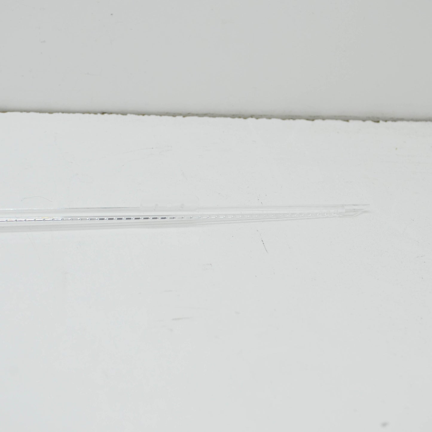 NEW MERCEDES-BENZ E-CLASS T-MODEL S212 REAR LEFT LIGHT GUIDE A2128250110