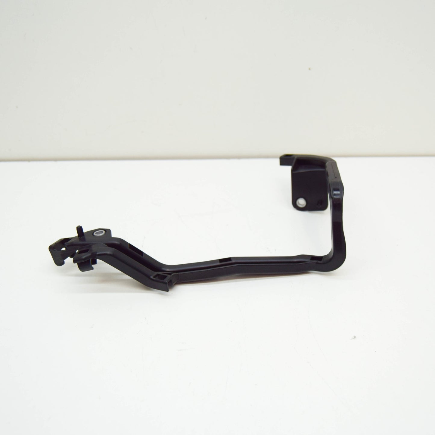 NEW MERCEDES-BENZ GLC C253 POSITIVE BATTERY WIRE DUCT CABLE GUIDE A2055461500